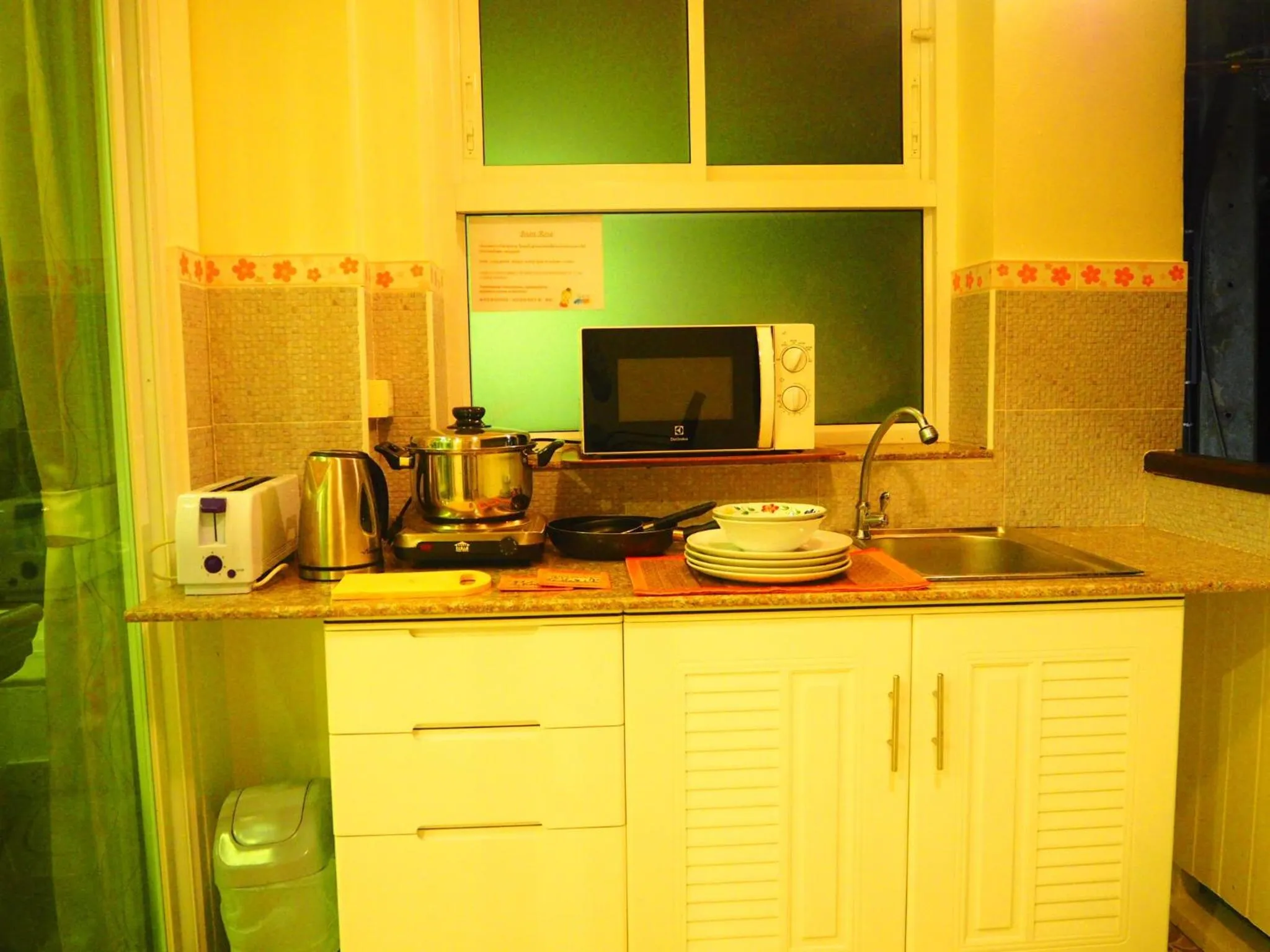 Coffee/tea facilities in Baan Rosa Bangtao Beach