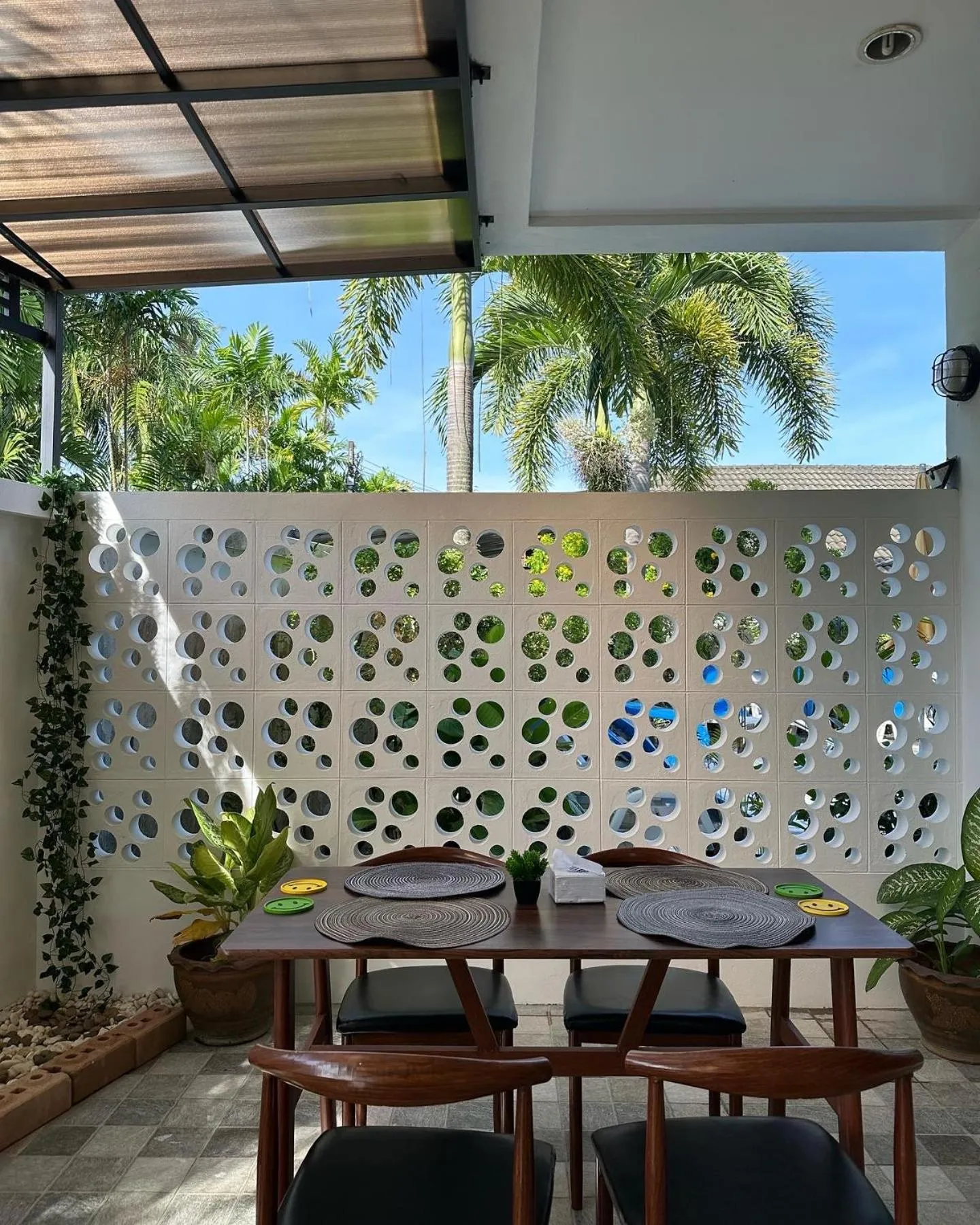 Baan Rosa Bangtao Beach