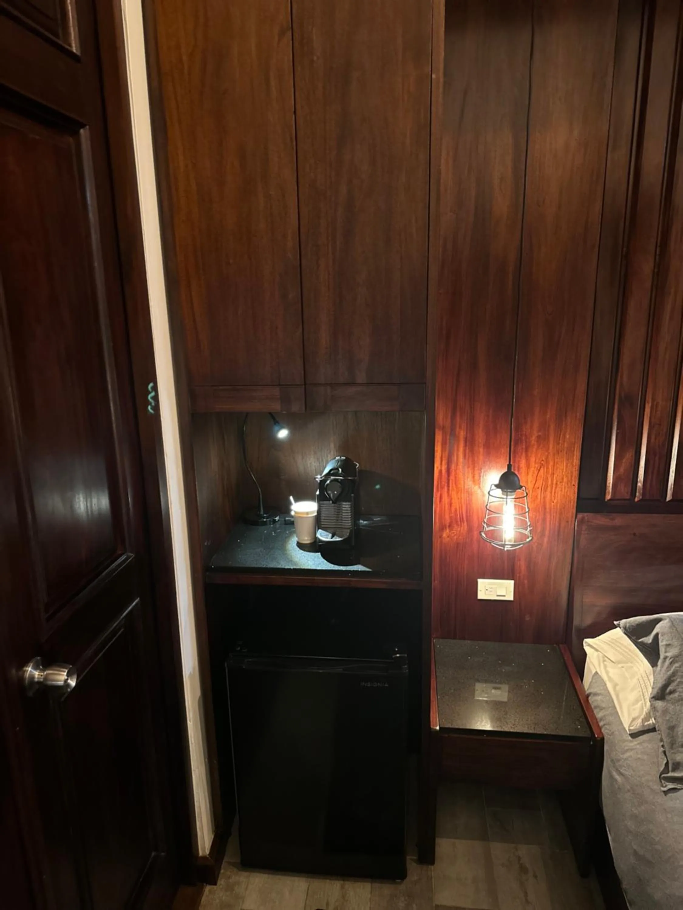 hair dresser, Bed in 352 Guest House Hotel Boutique