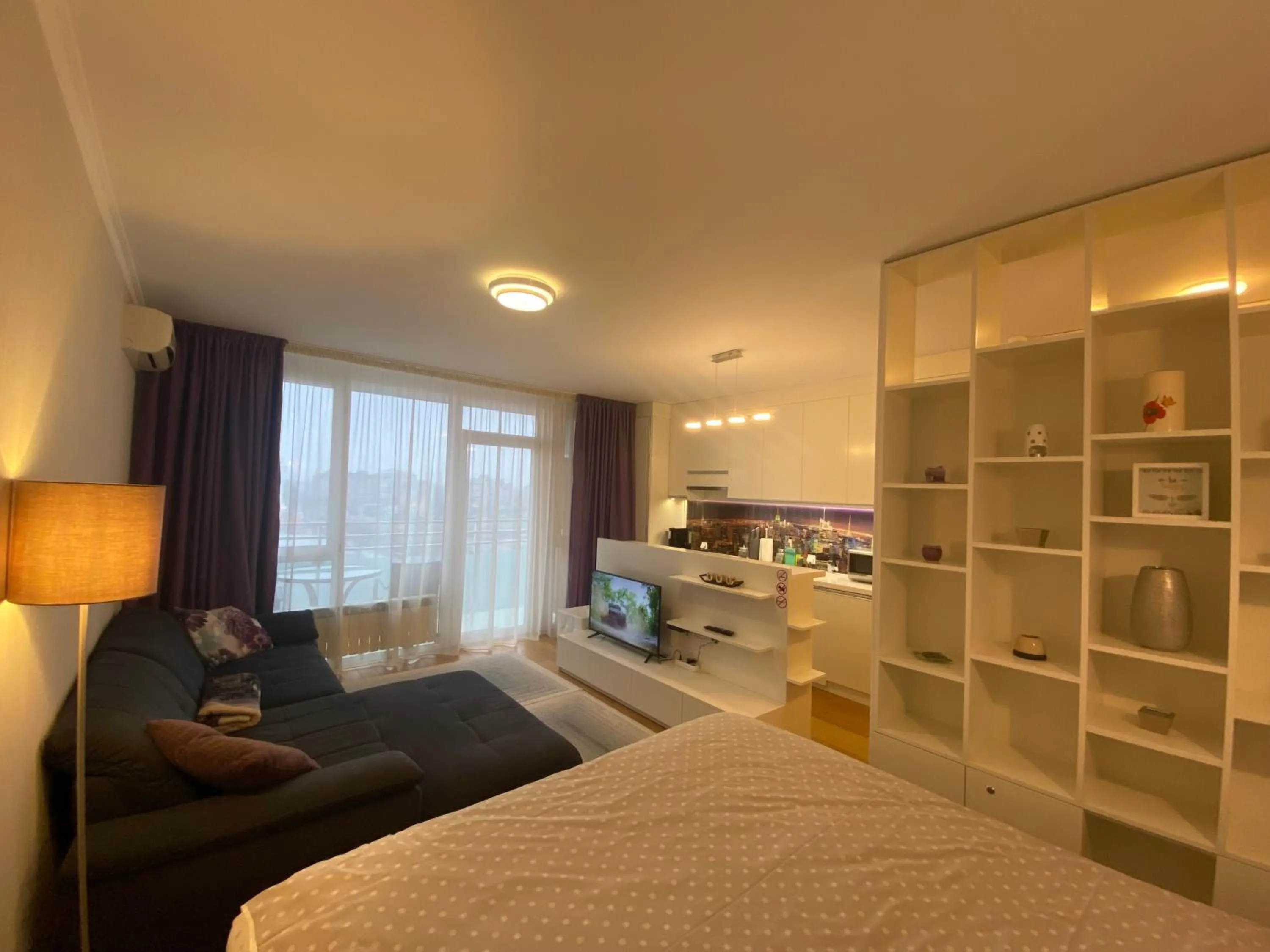 Photo of the whole room, Bed in Top Level Residence