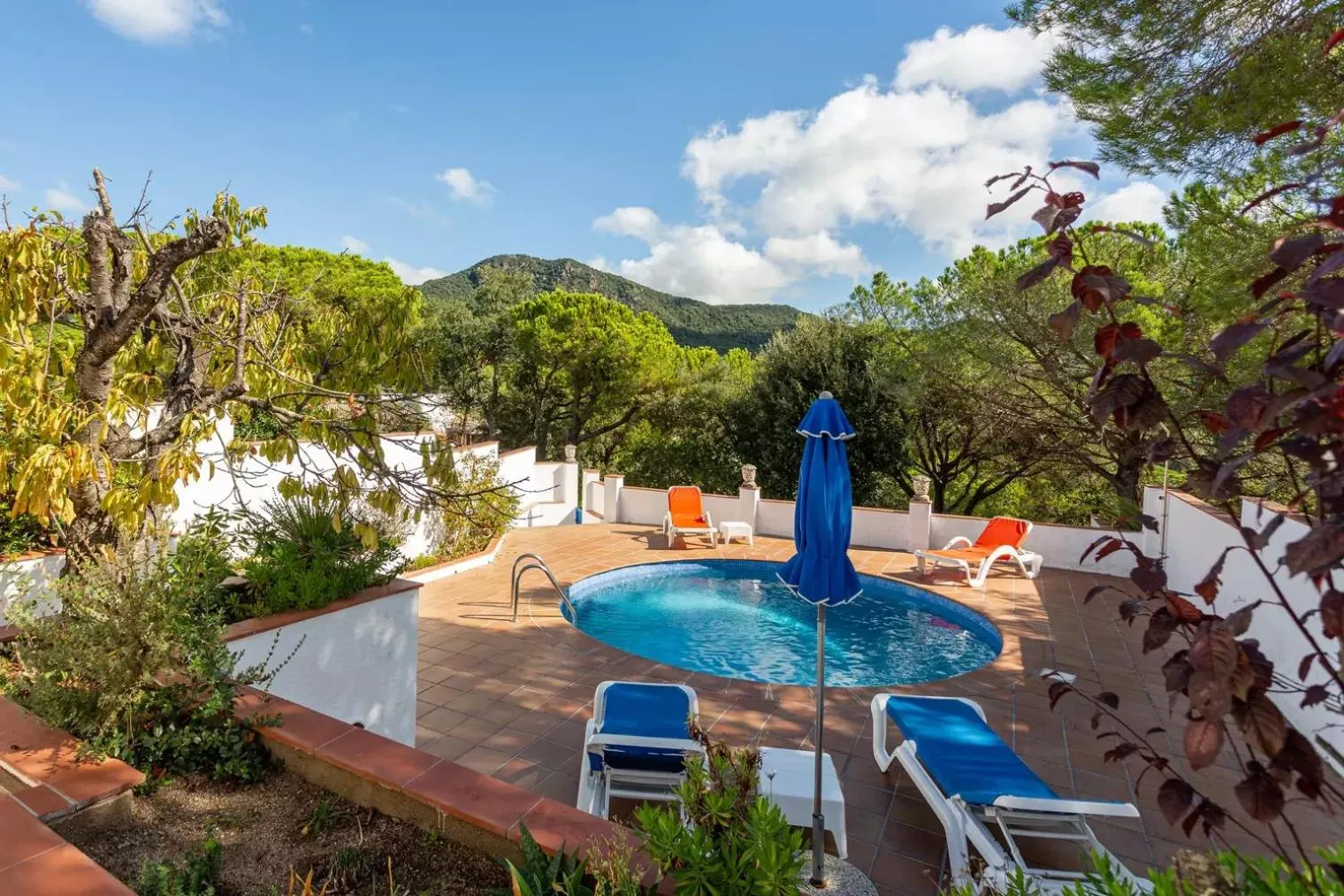 Swimming pool in Sea près des Golfs