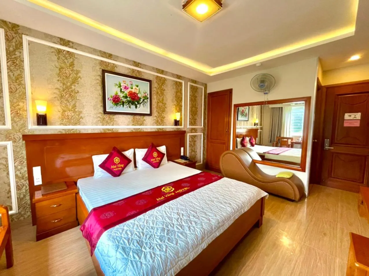 Bedroom, Bed in Mai Vang Hotel