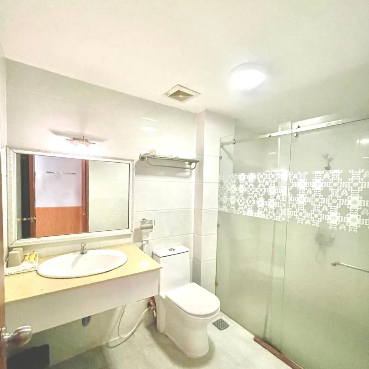 Shower in Mai Vang Hotel