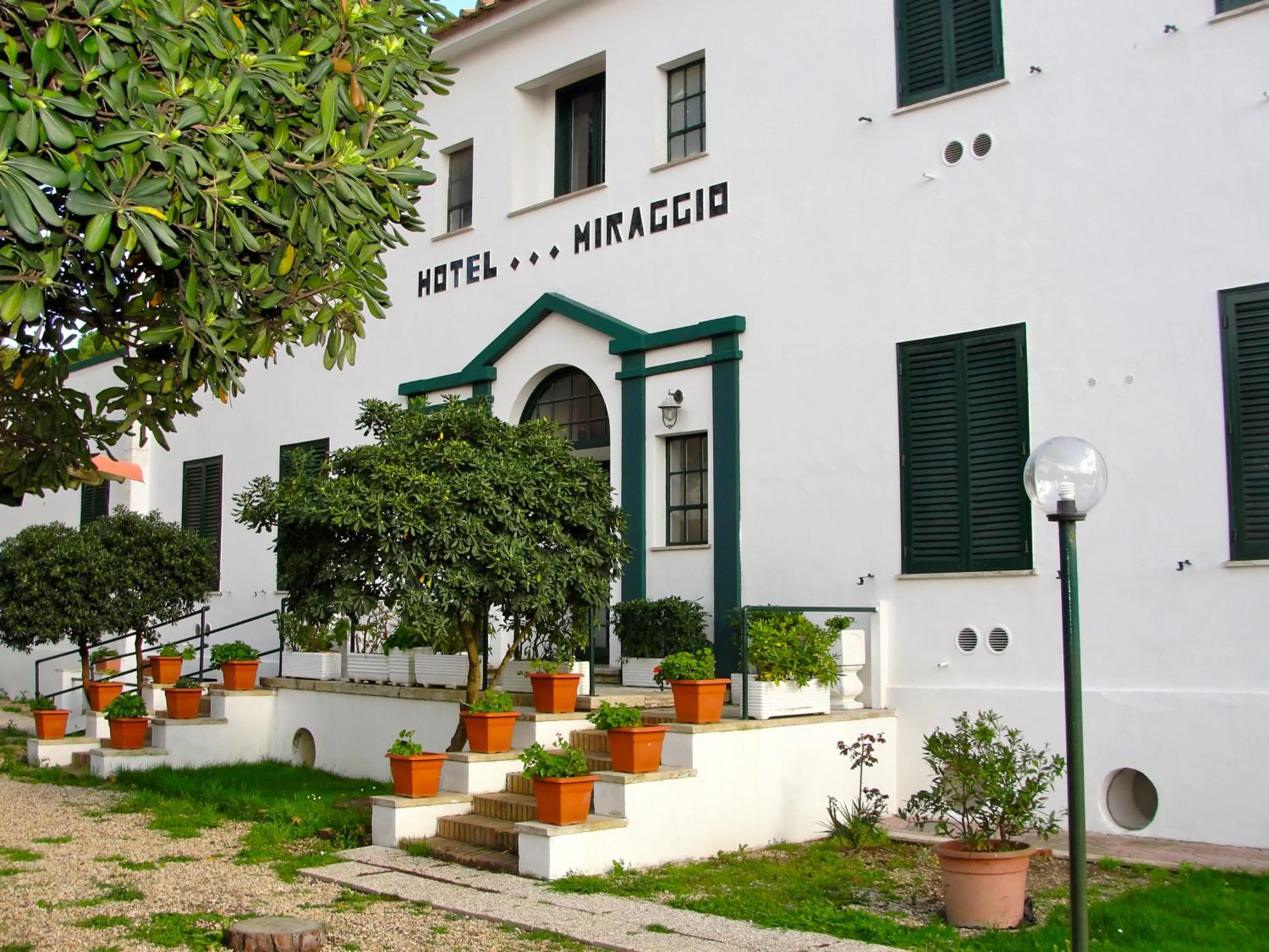 Property building in Il Miraggio