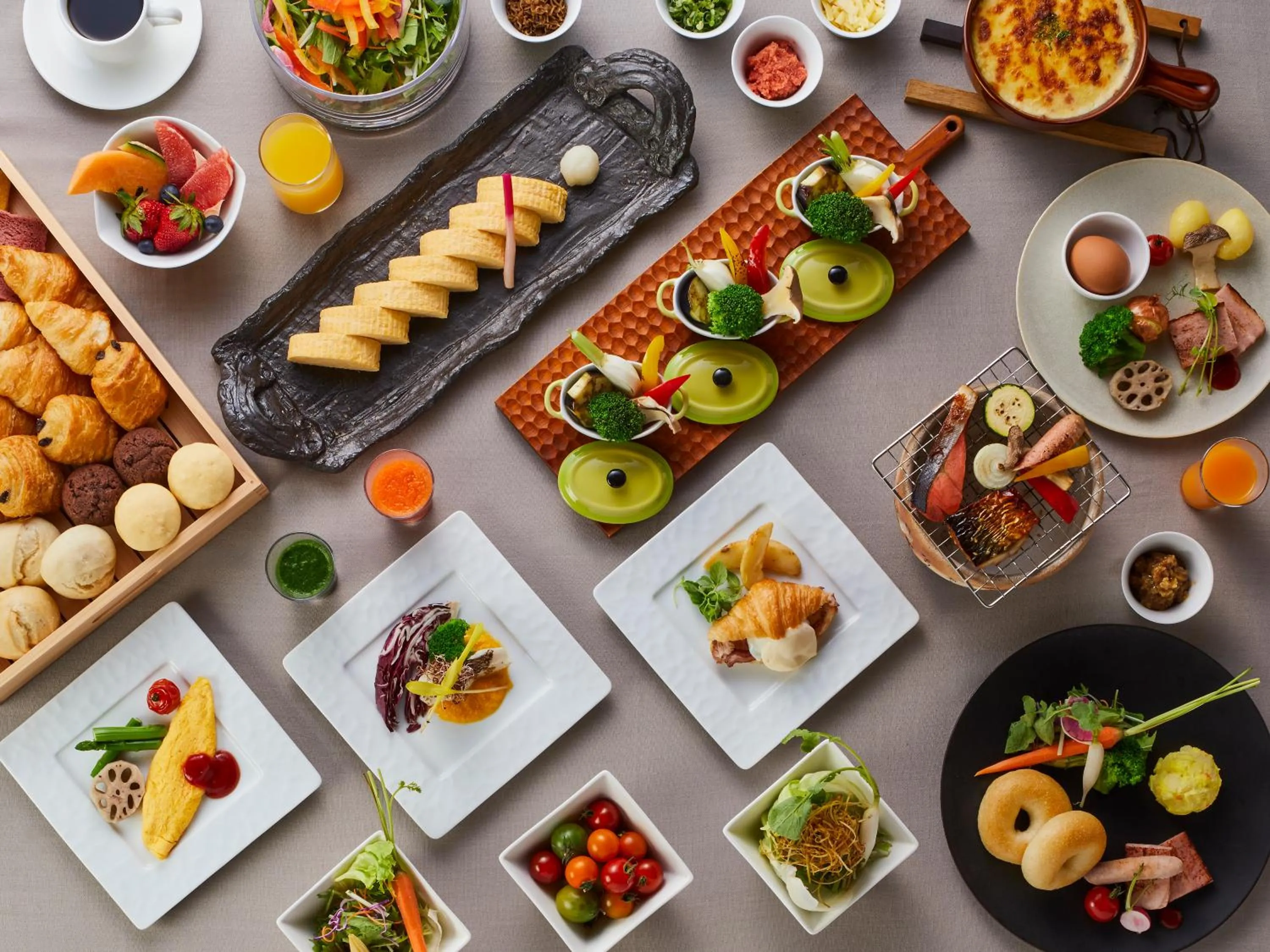 Breakfast in Shiraraso Grand Hotel