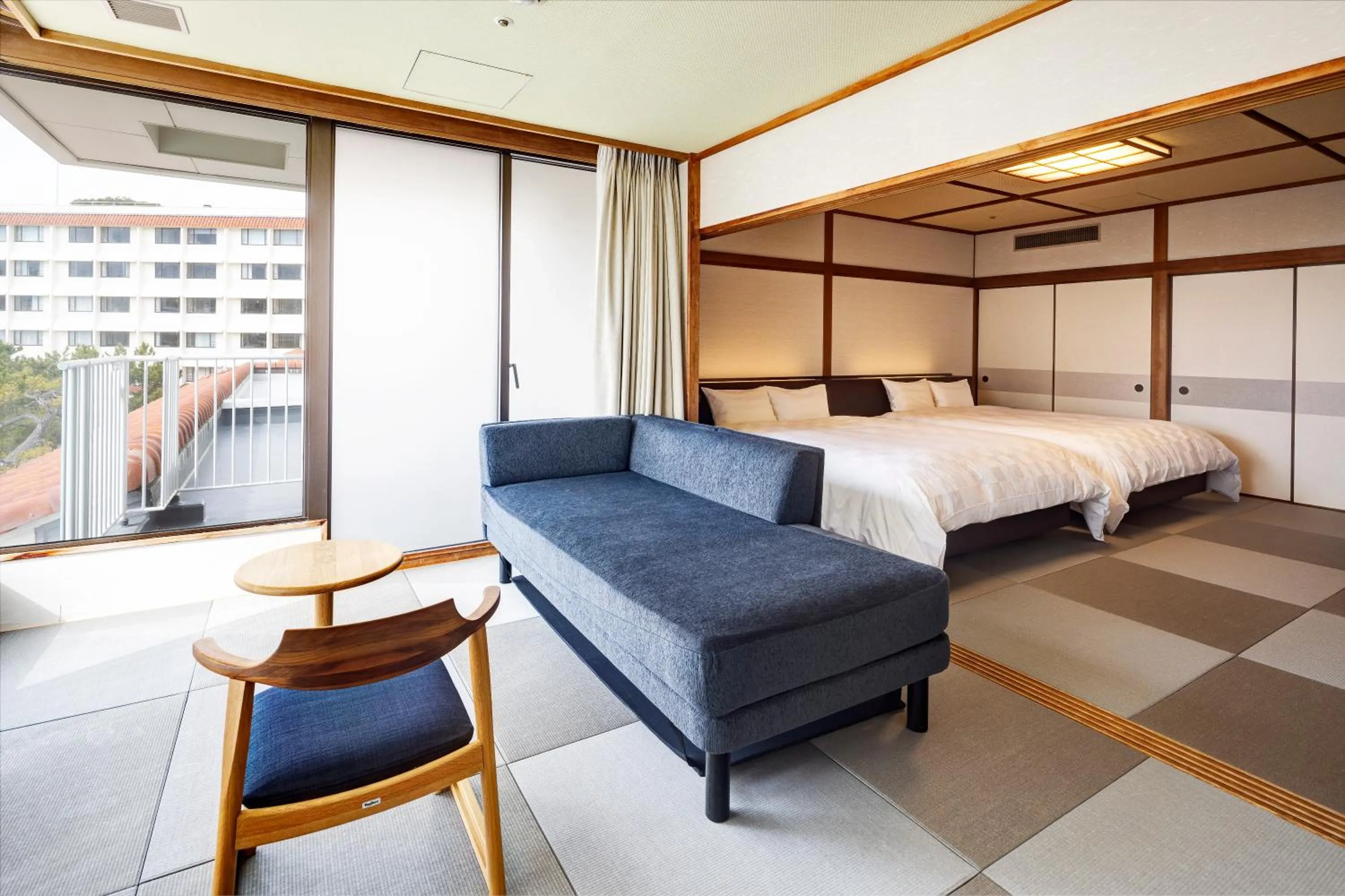 Photo of the whole room, Bed in Shiraraso Grand Hotel