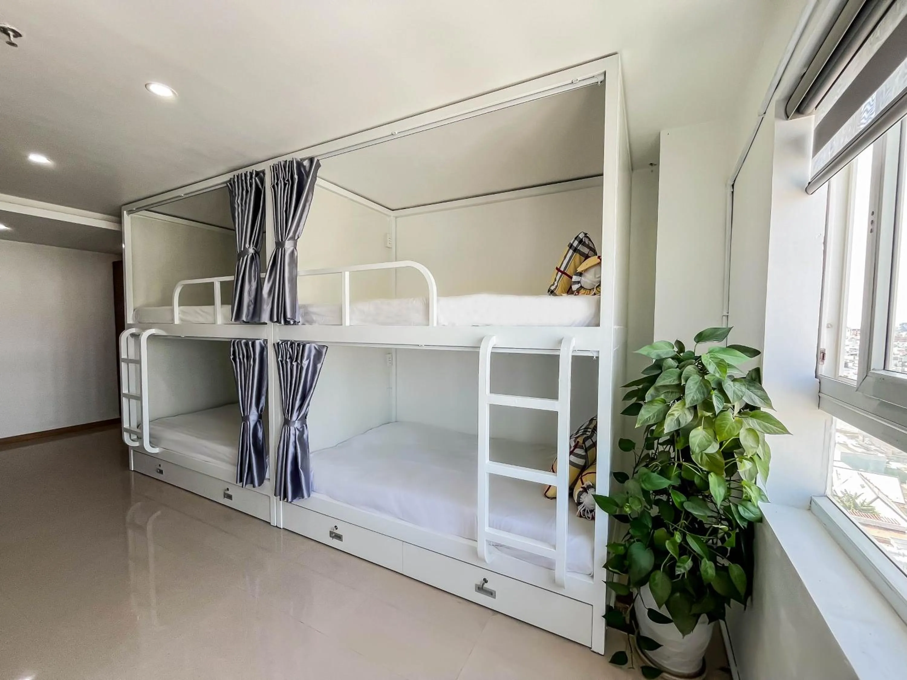 Bed in Quoc Cuong Center Da Nang Hotel by Haviland