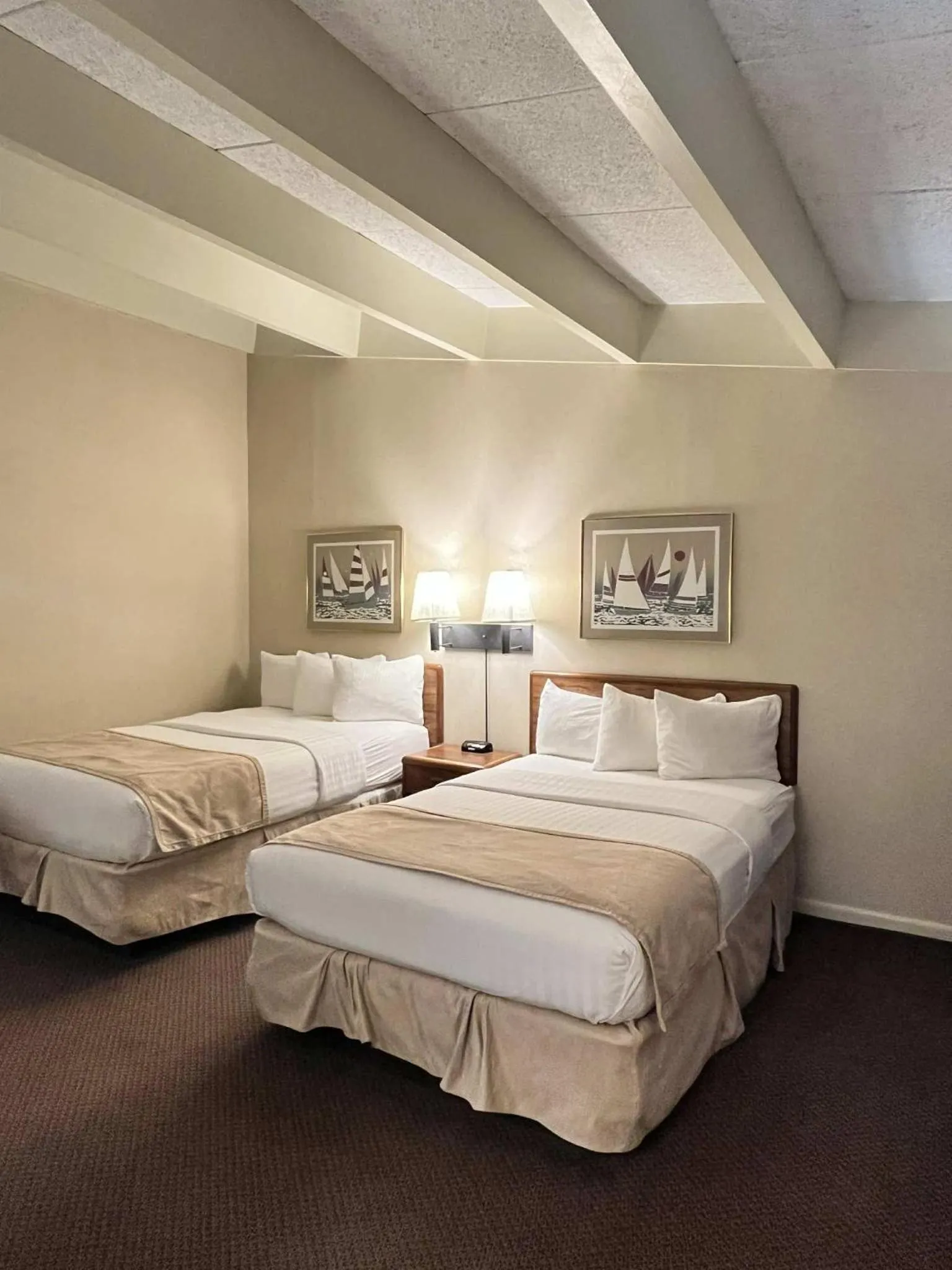 Bed in Windjammer Lodge