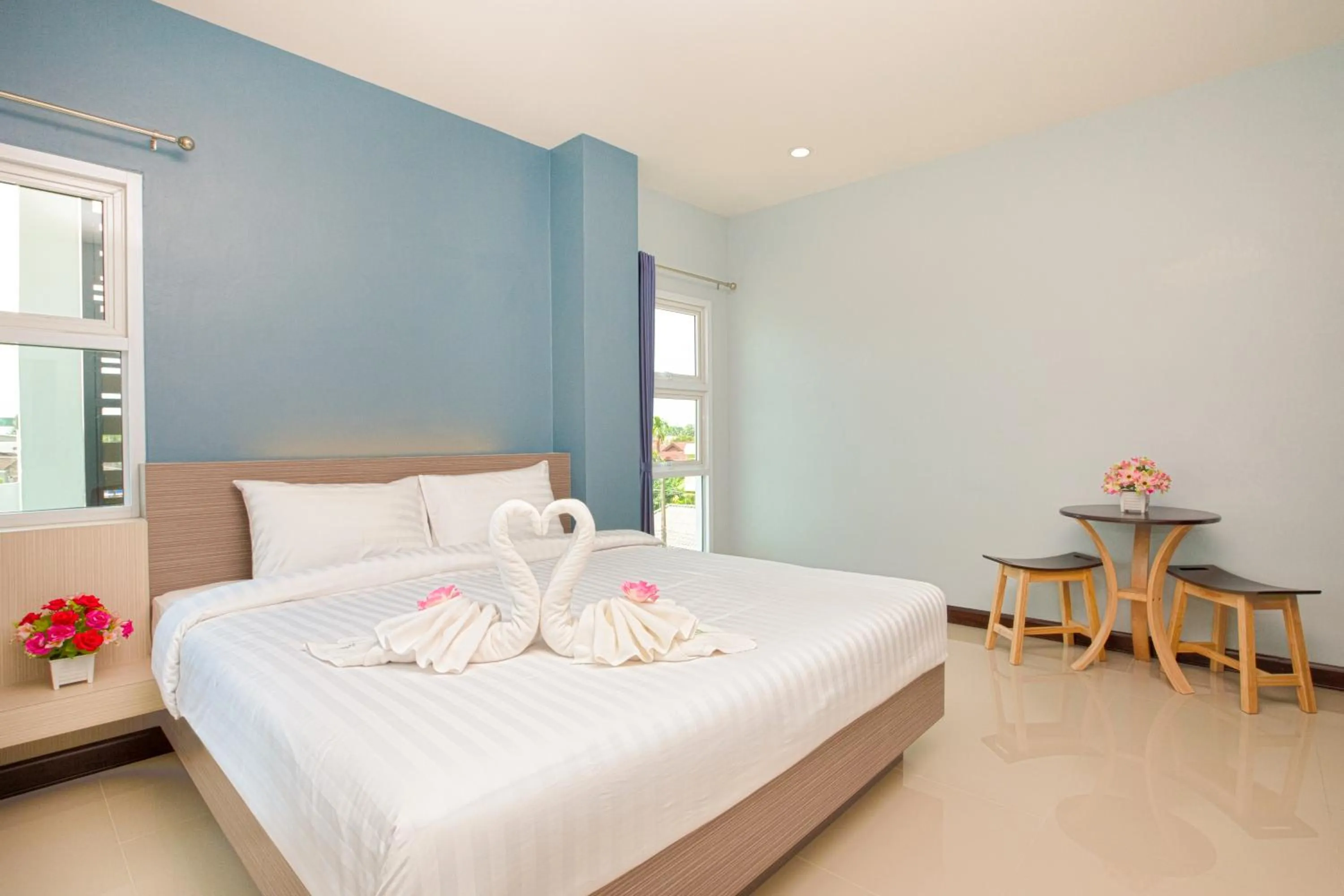 Bed in Je T'aime Hotel