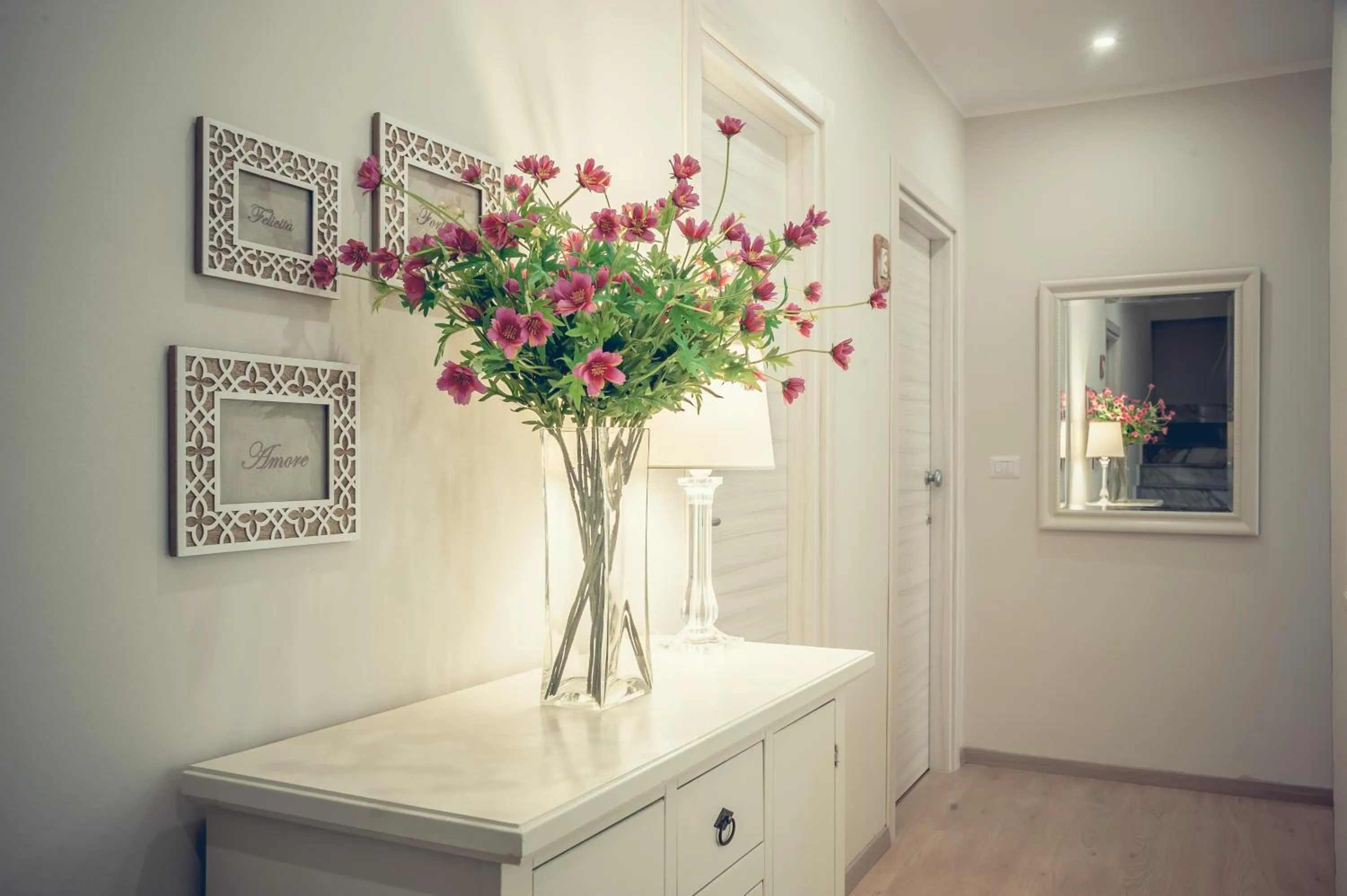 Decorative detail in Albergo Elea