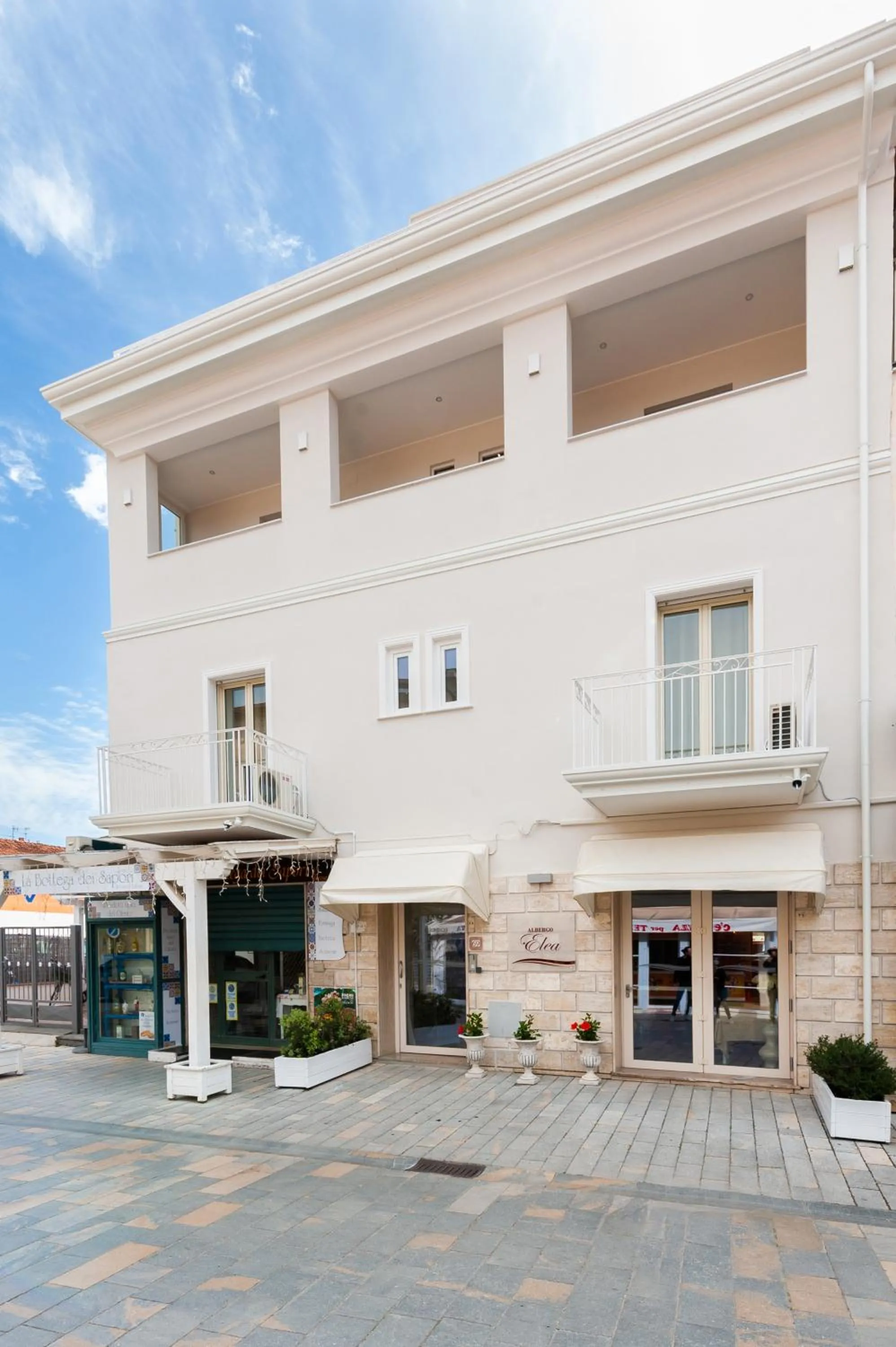 Facade/entrance in Albergo Elea