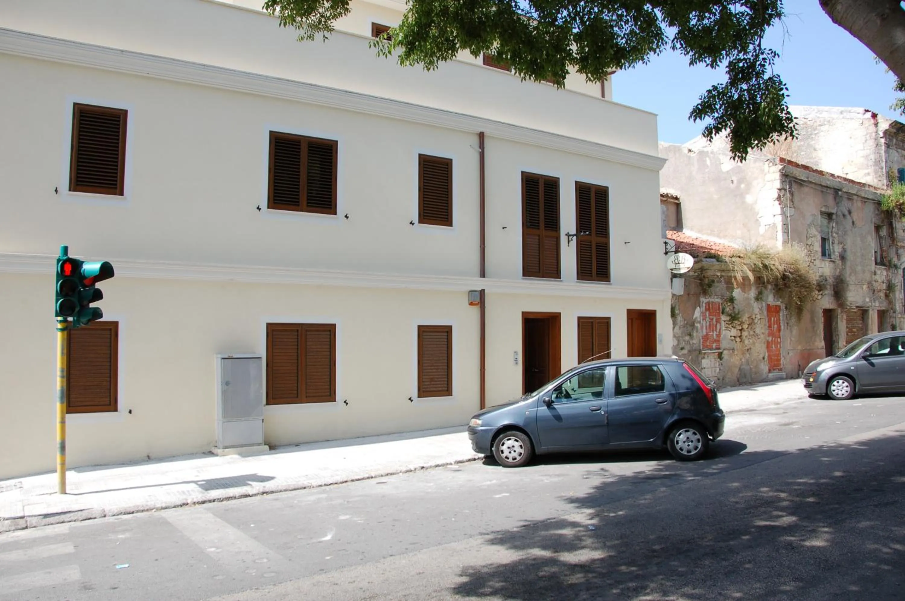 Property building in BEB 2000