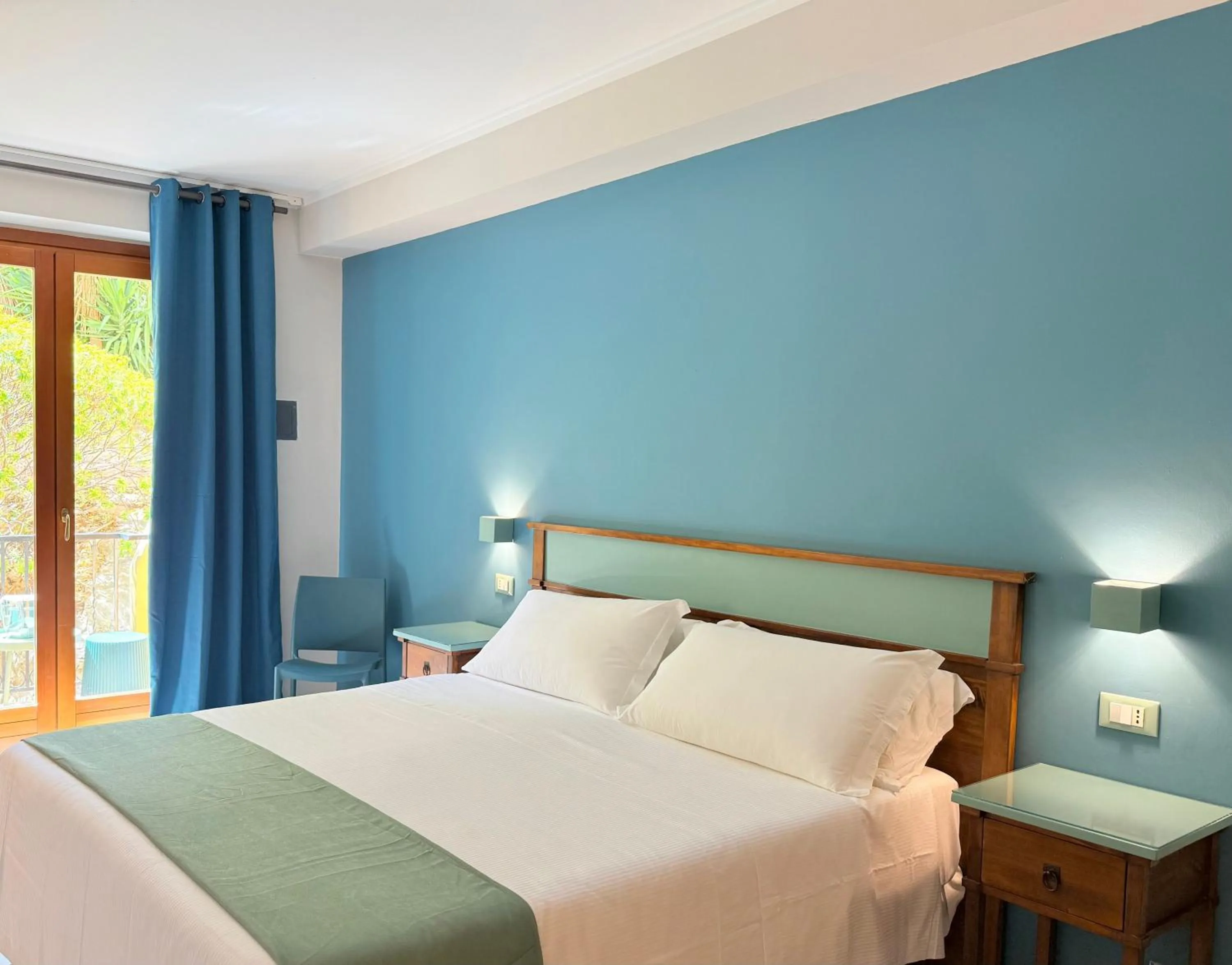 Photo of the whole room, Bed in Hotel Panoramic