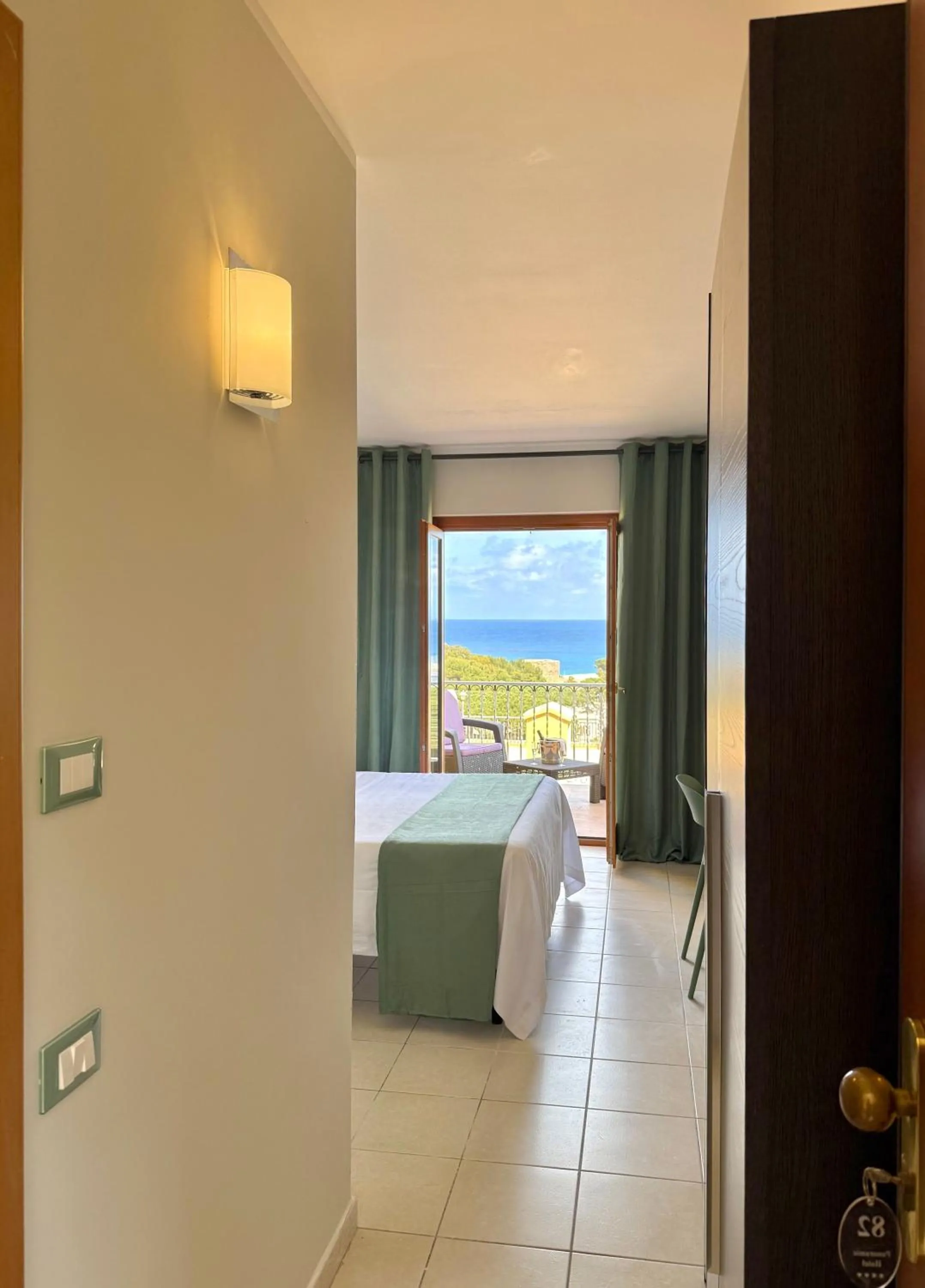 Photo of the whole room, Bed in Hotel Panoramic