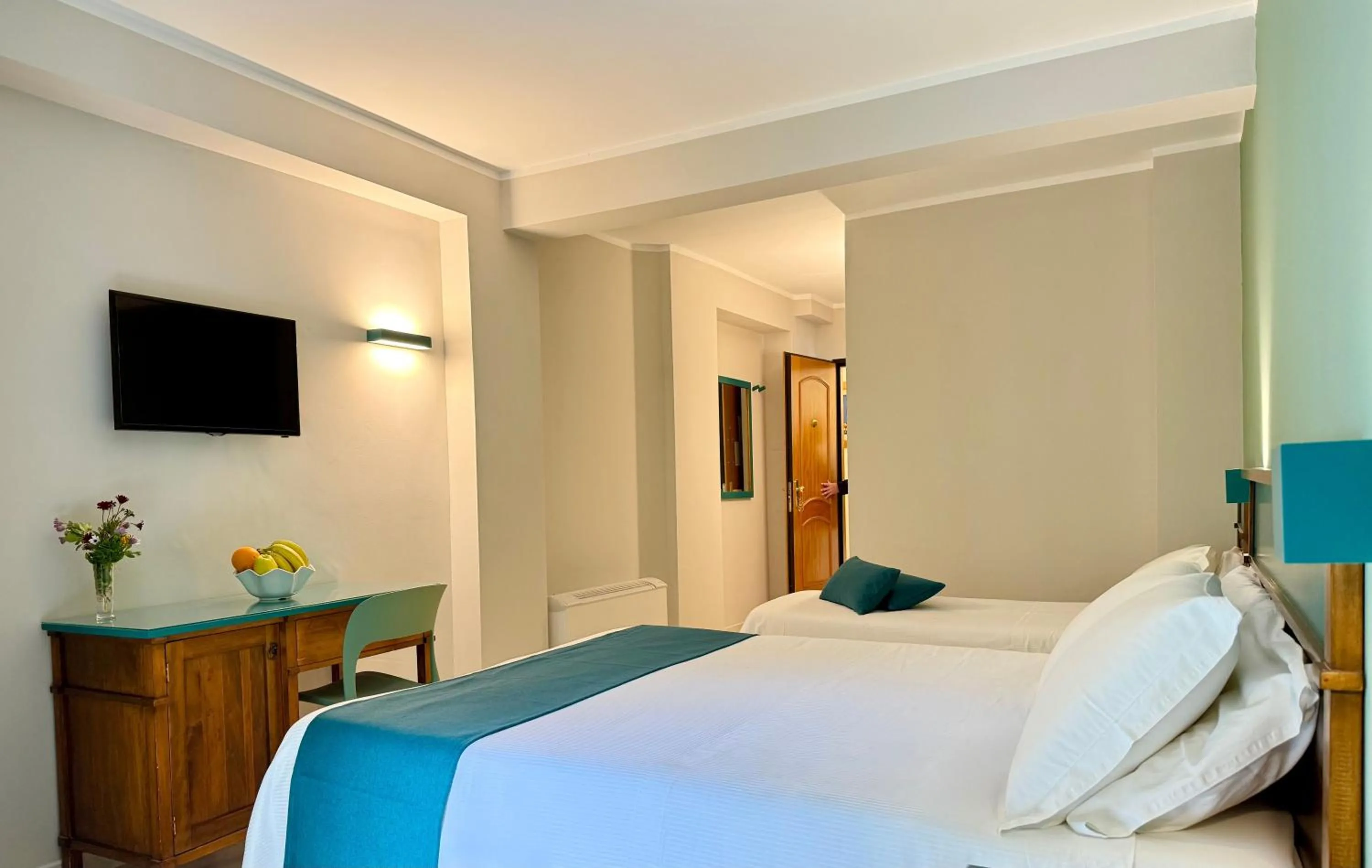 Photo of the whole room, Bed in Hotel Panoramic