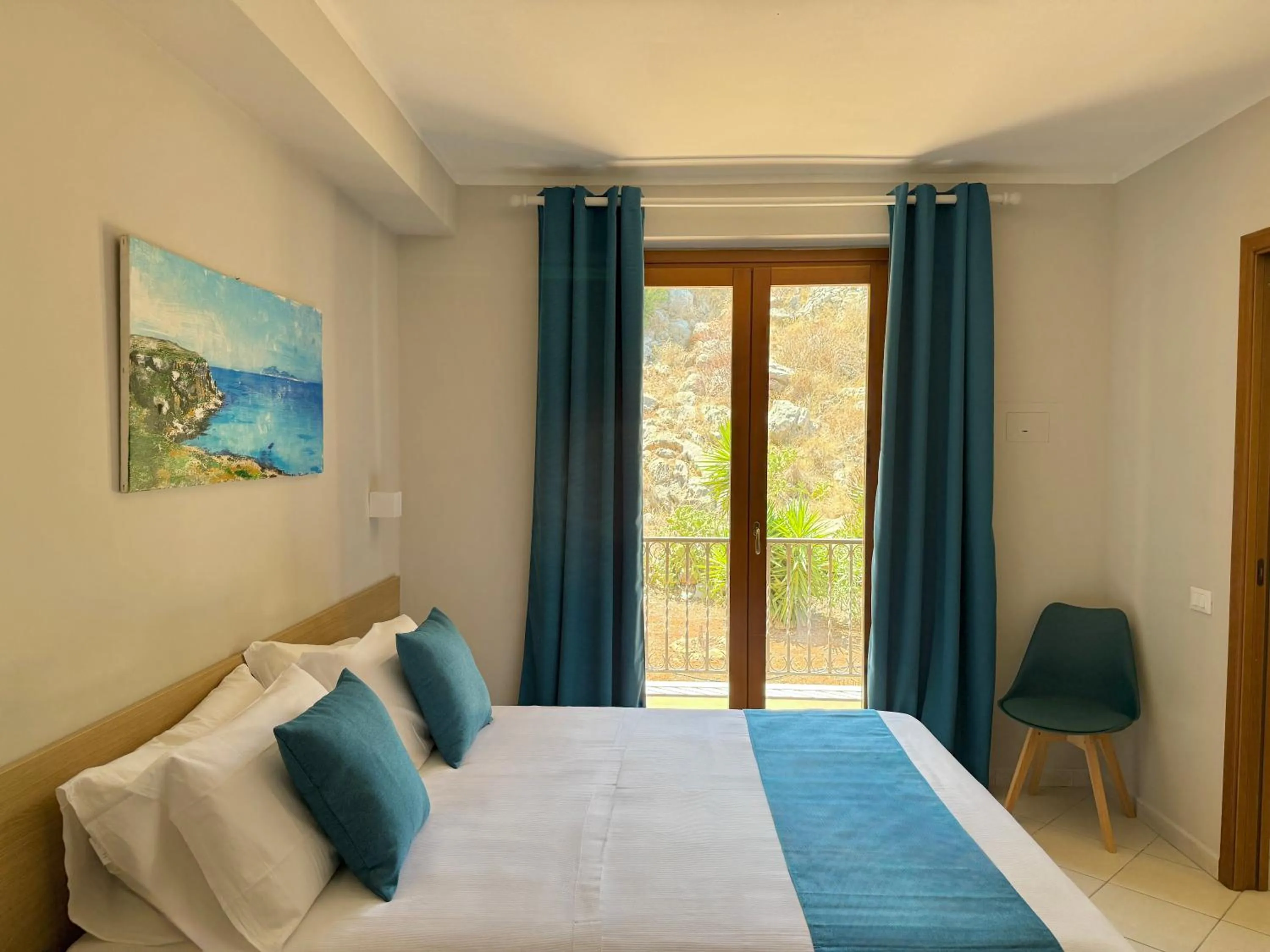 Photo of the whole room, Bed in Hotel Panoramic