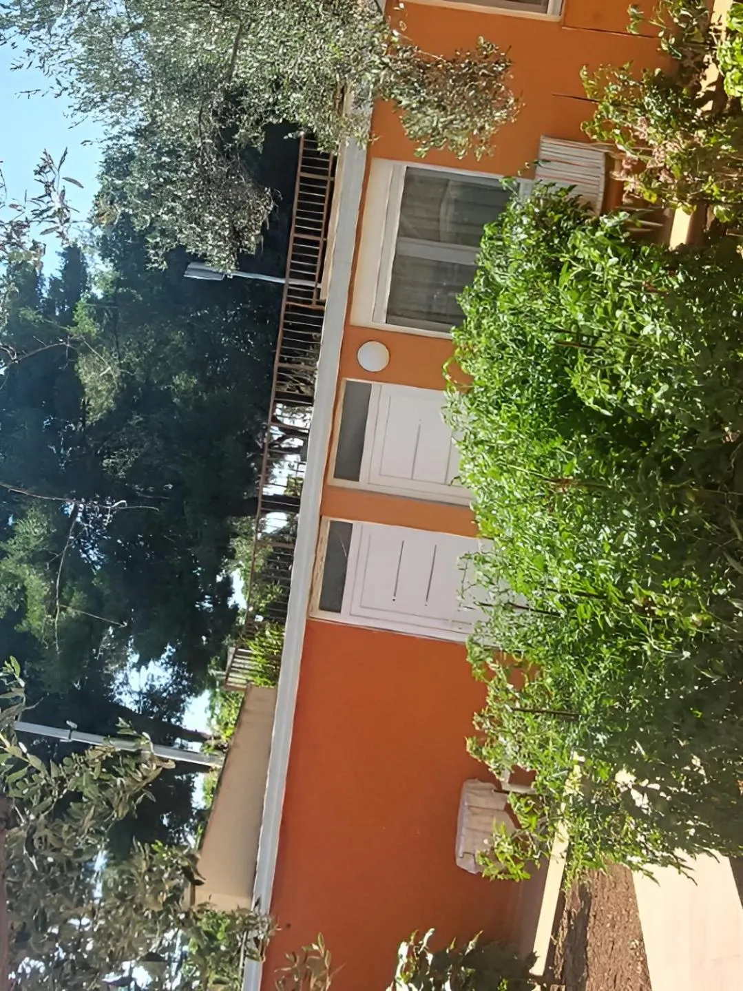 Hana Apartments