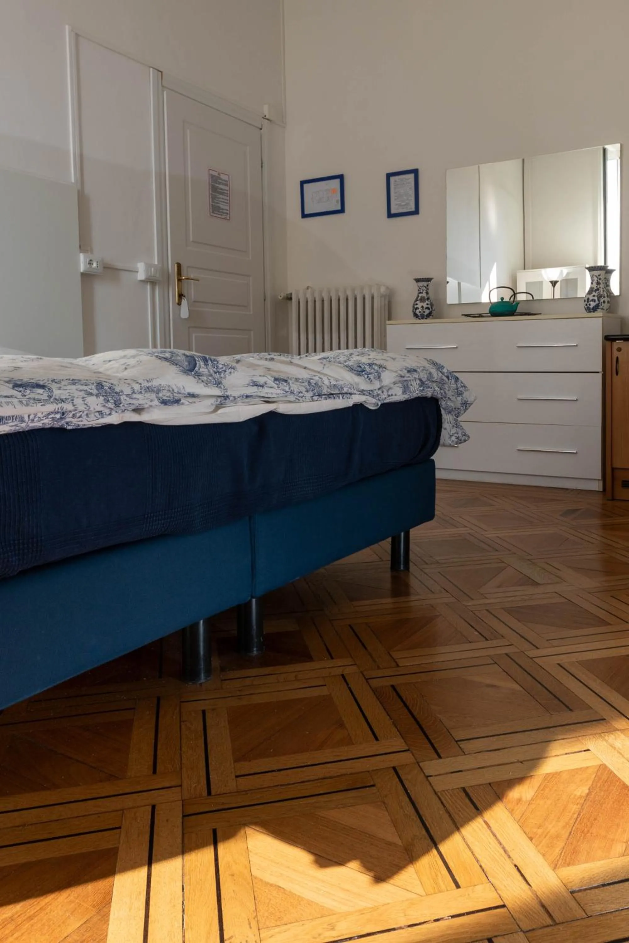 Bedroom in Olympia Hotel