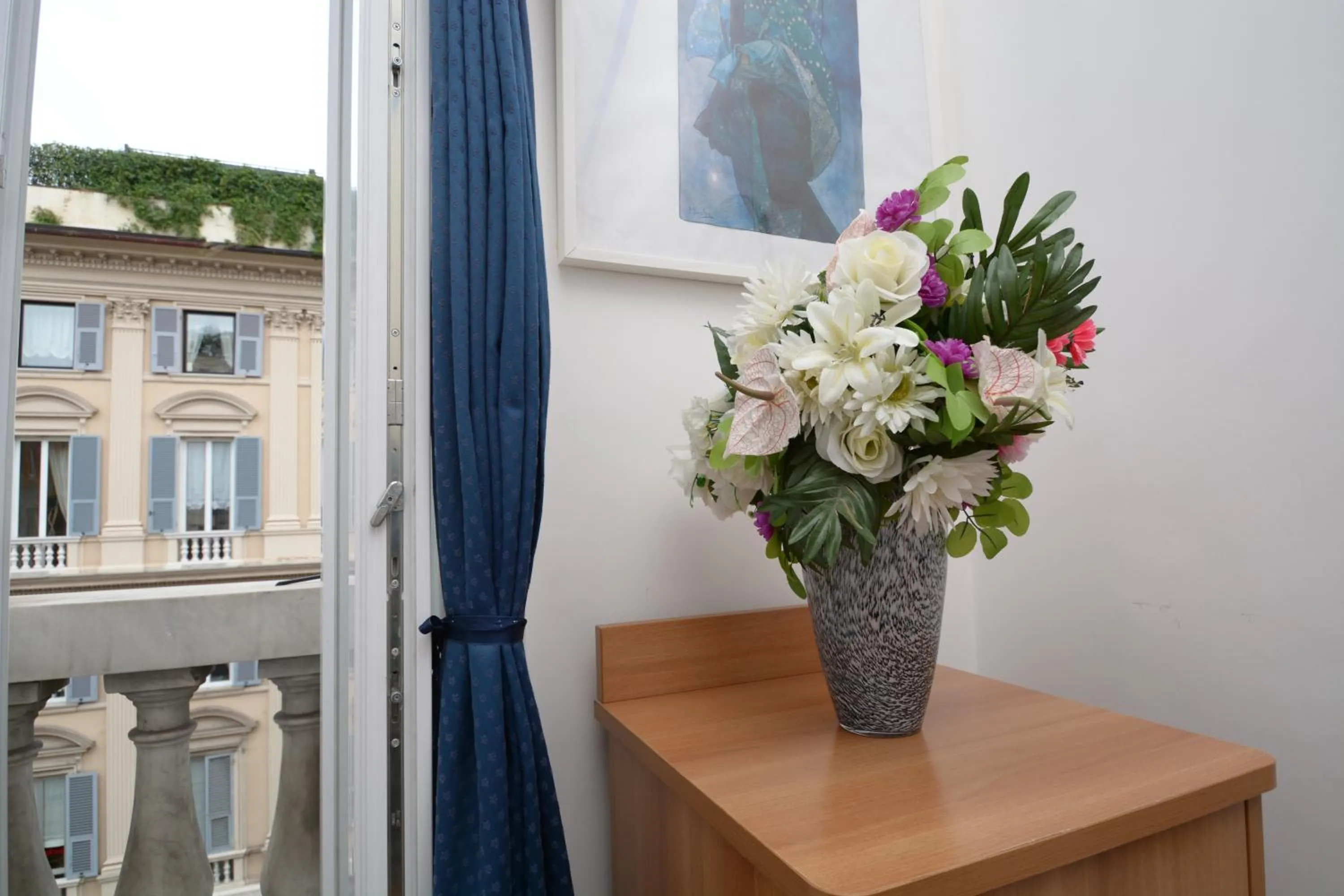 Decorative detail in Olympia Hotel