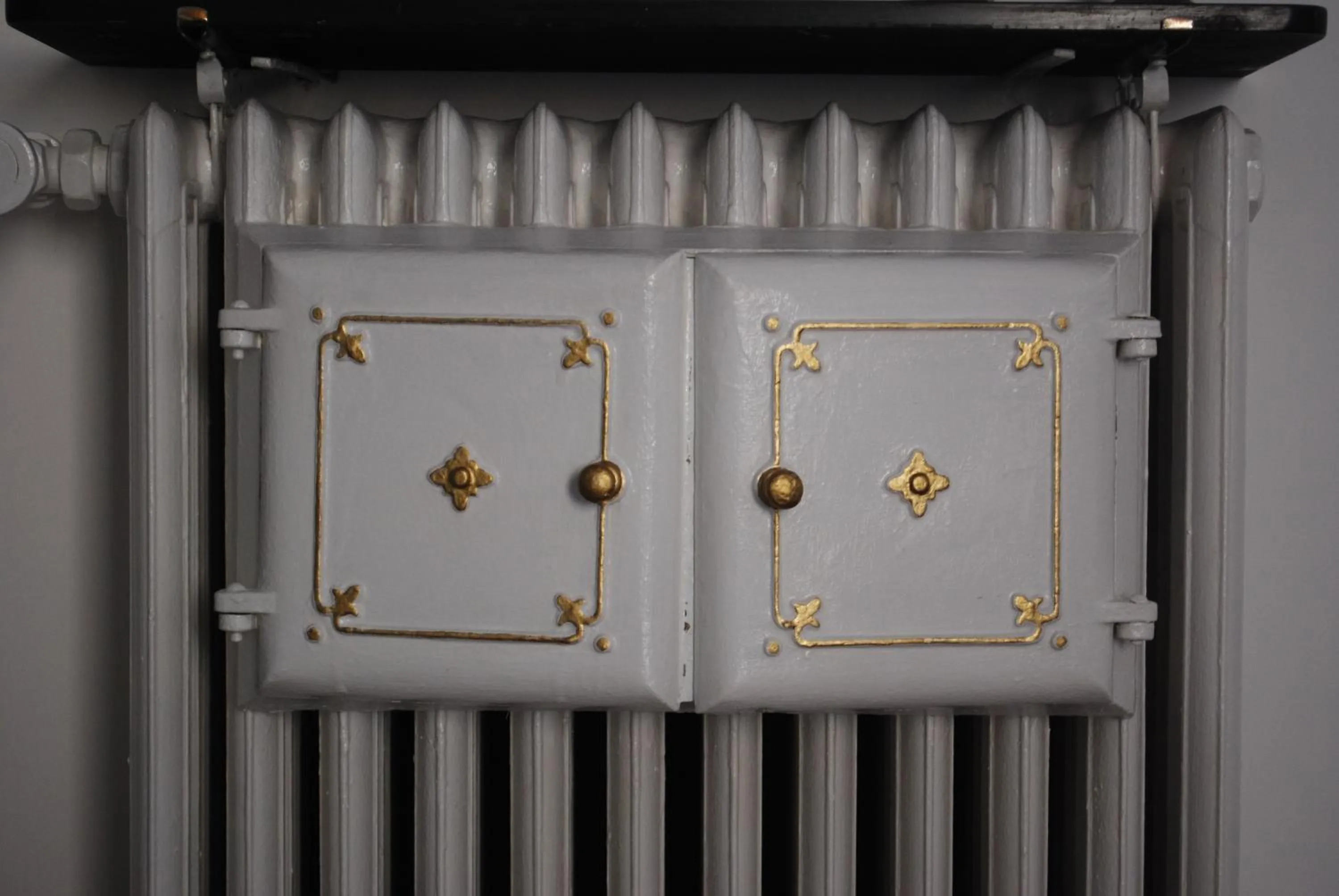 Decorative detail in Olympia Hotel