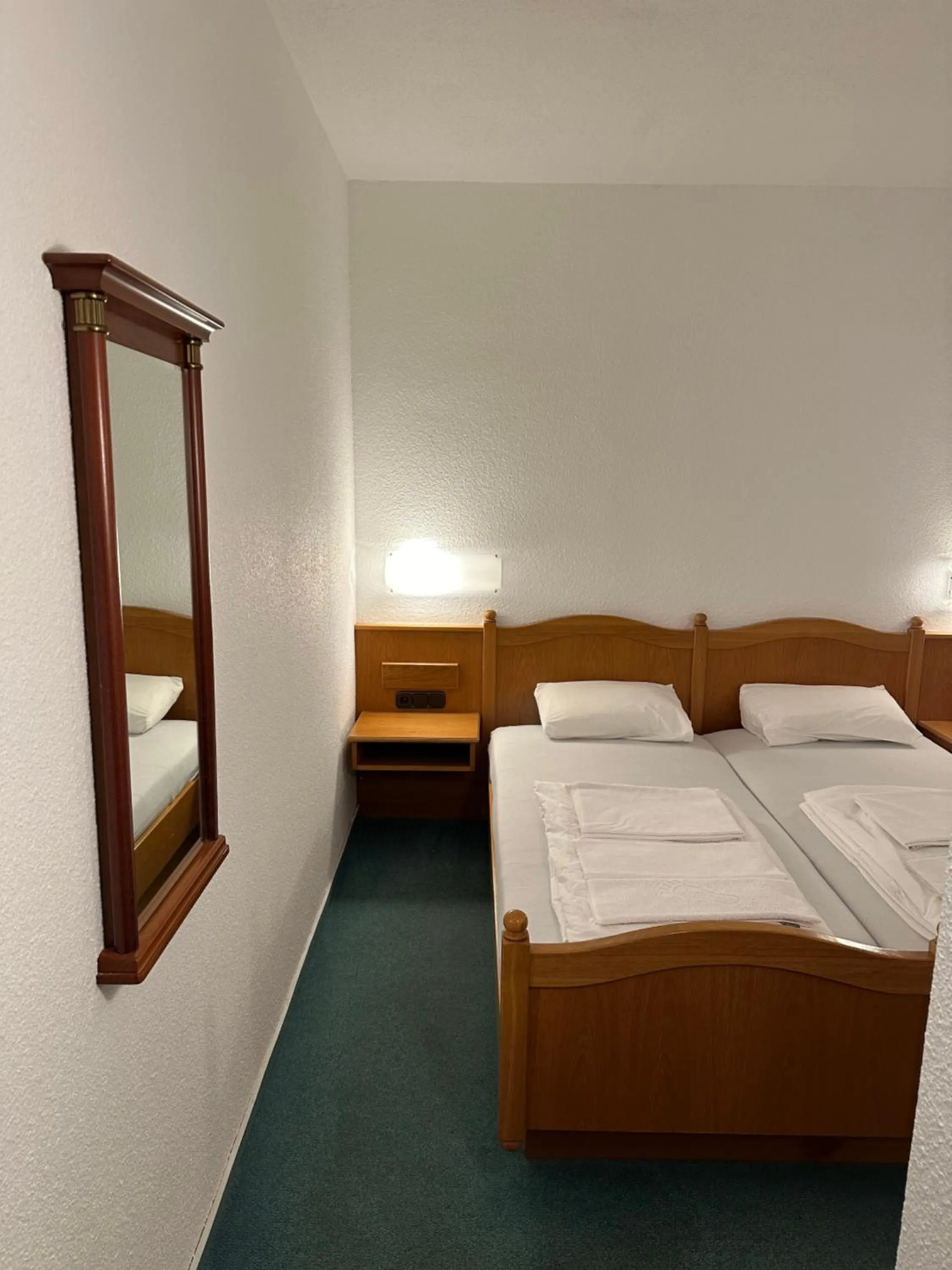 Bed in Hotel Sachsenhof