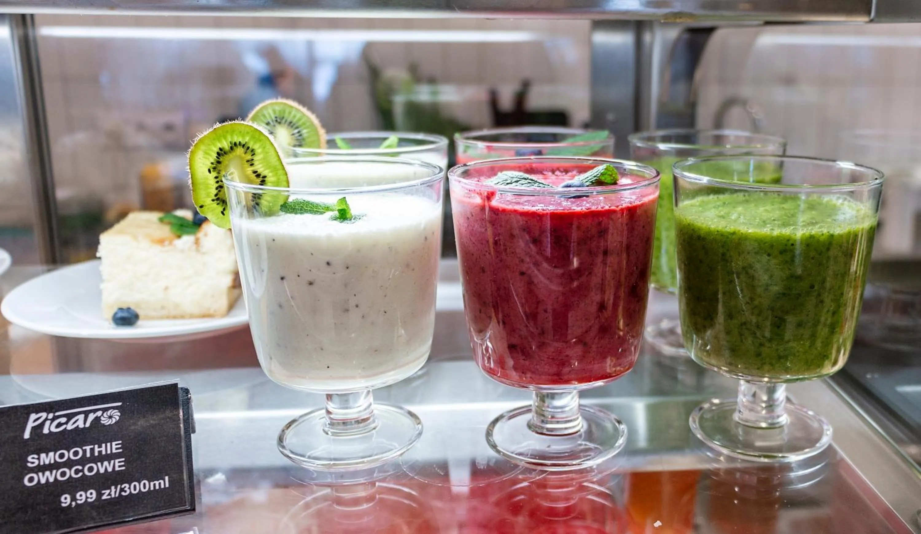 Food and drinks in Hotel Picaro Żarska Wieś Południe A4 kierunek Polska