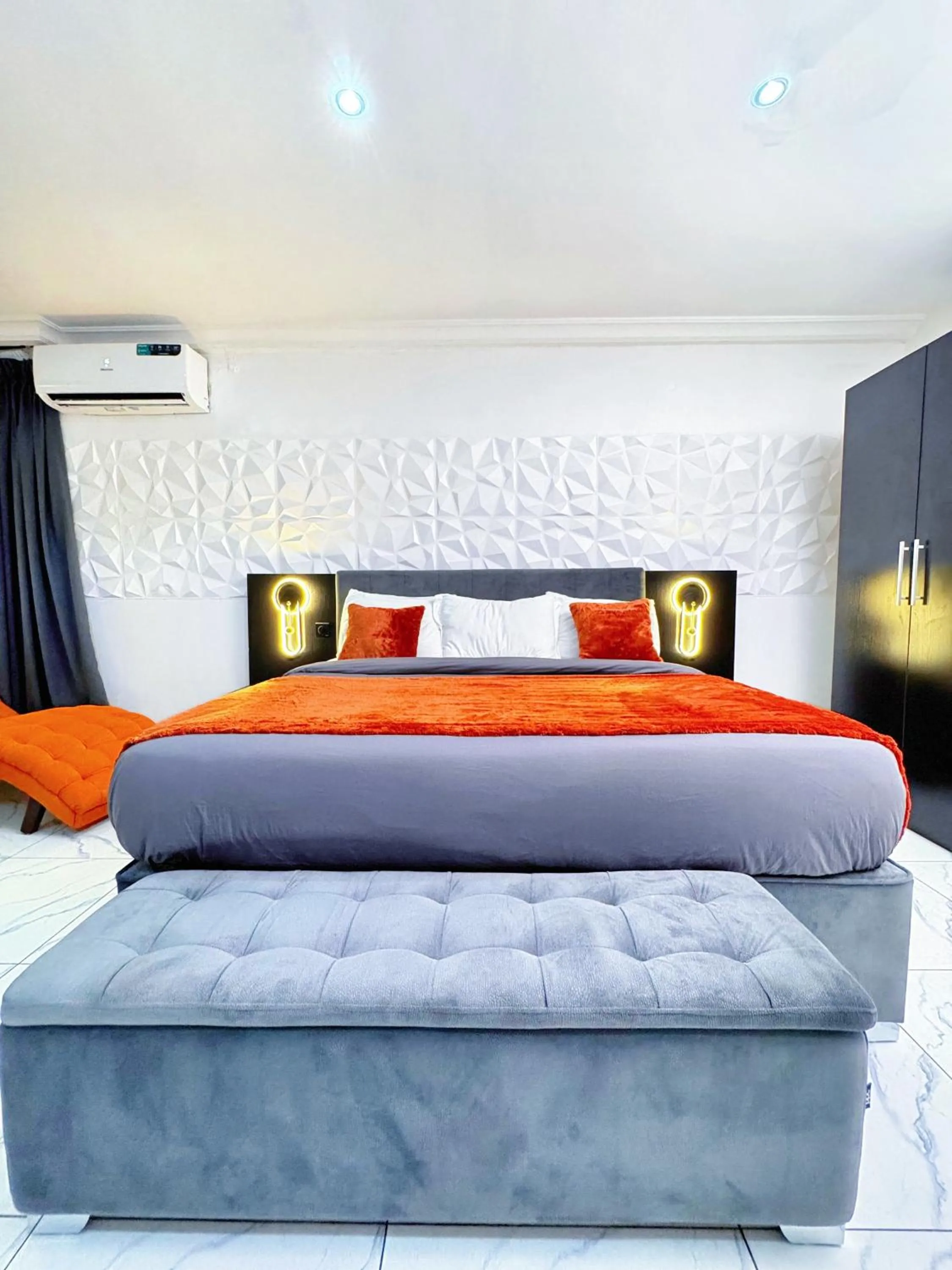 HIS Dulce Apartments