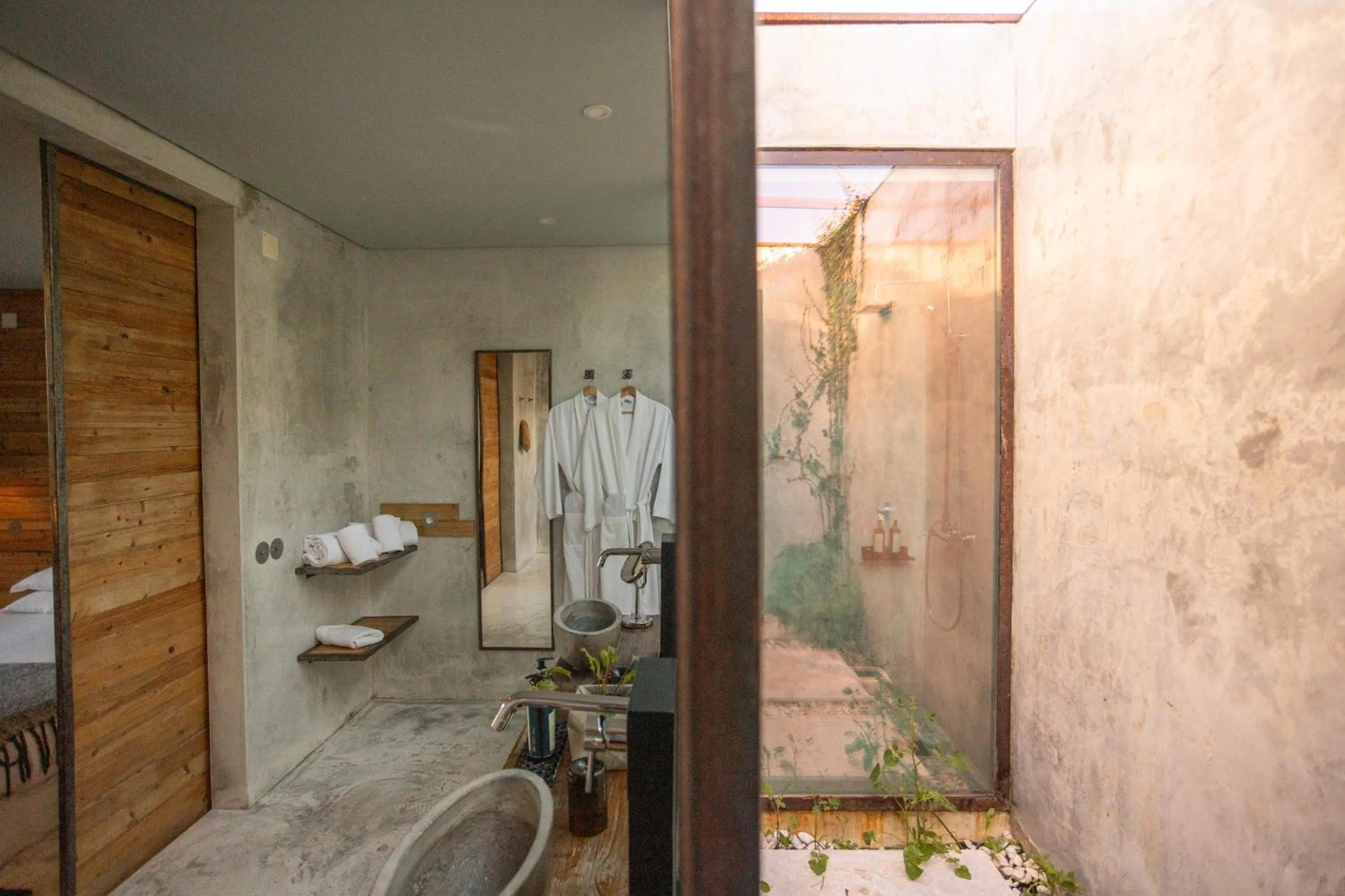 Shower in Rio do Prado