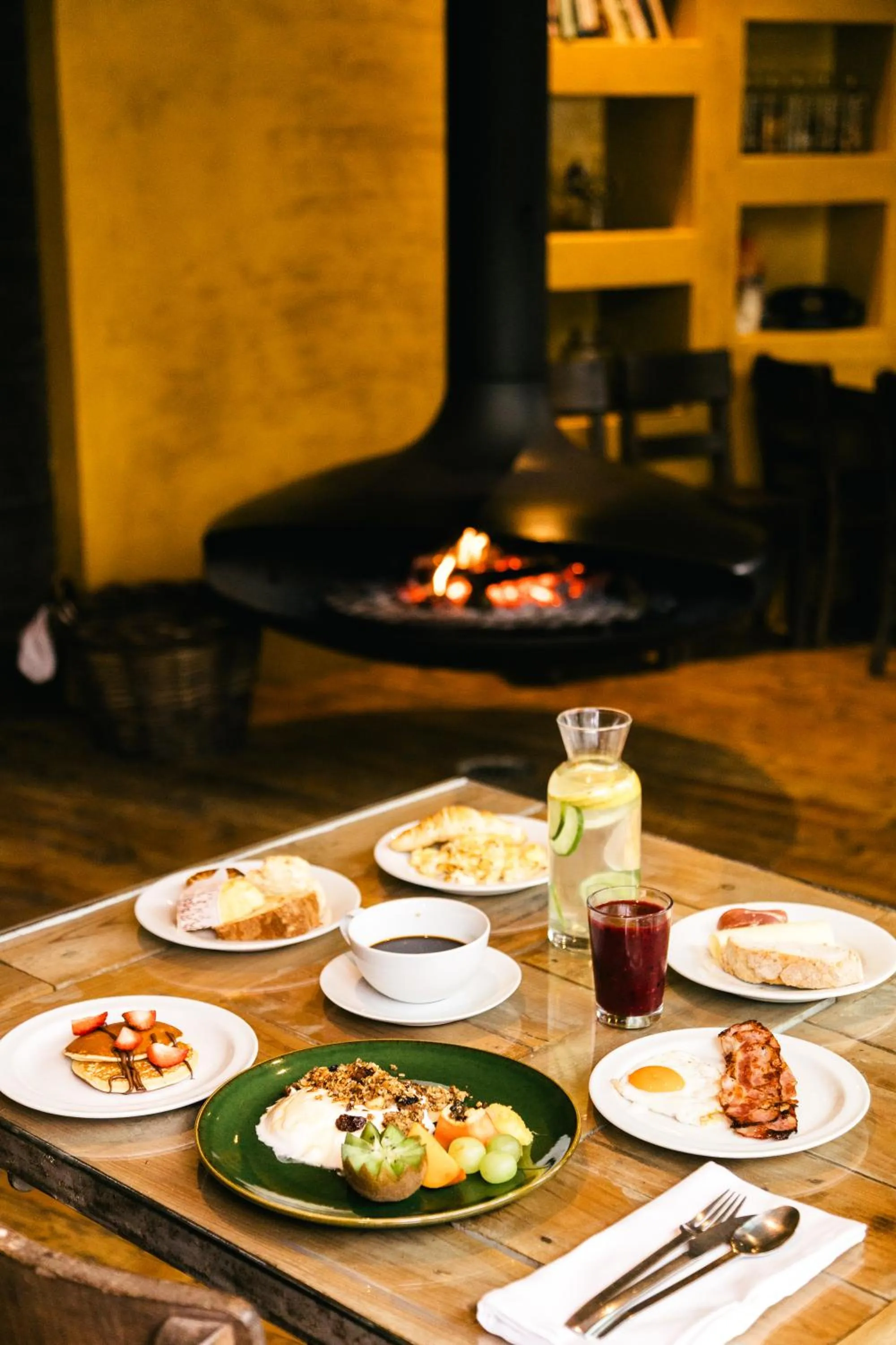 Restaurant/places to eat in Rio do Prado