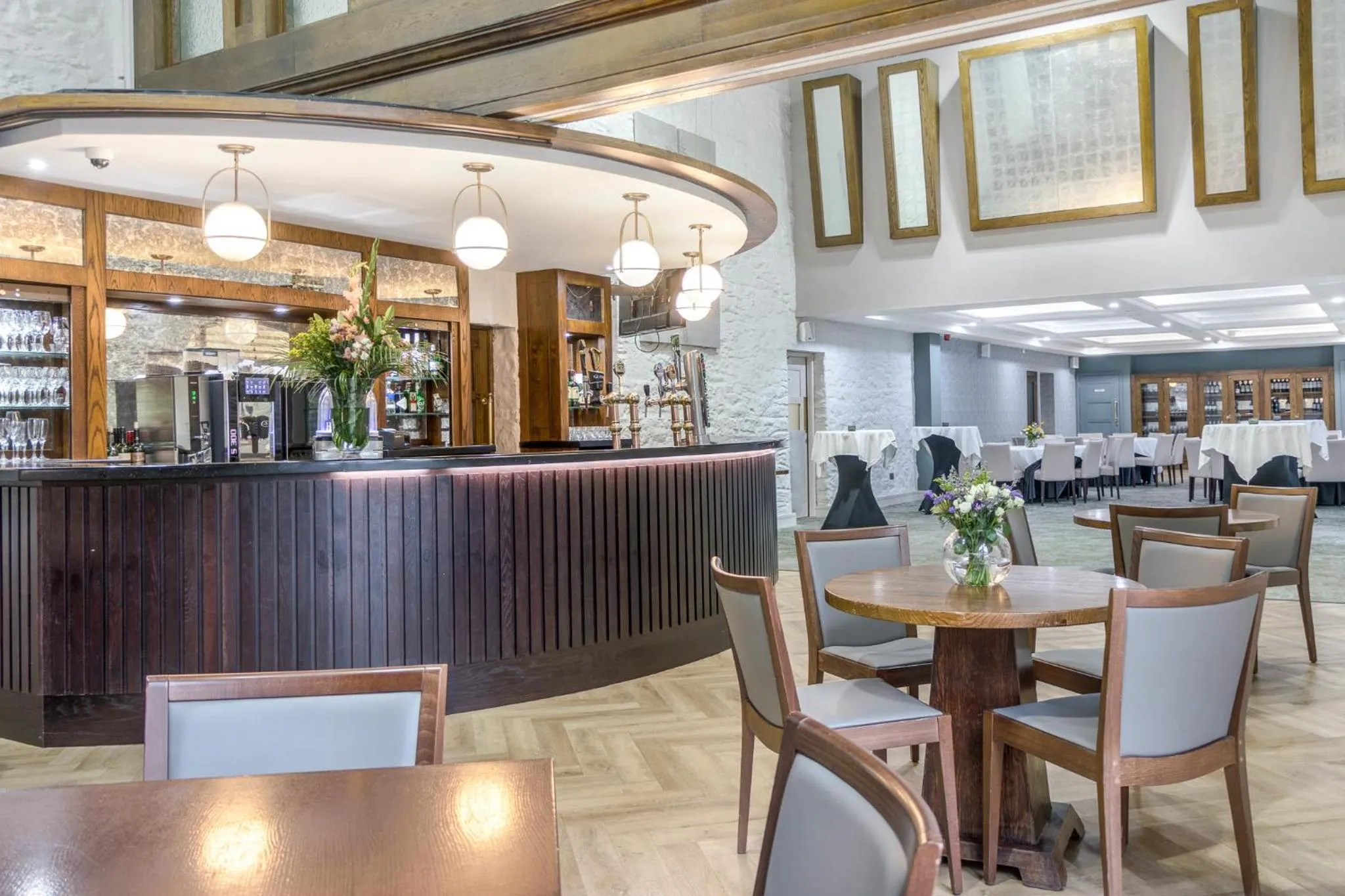 Lounge or bar in Fota Island Hotel and Spa