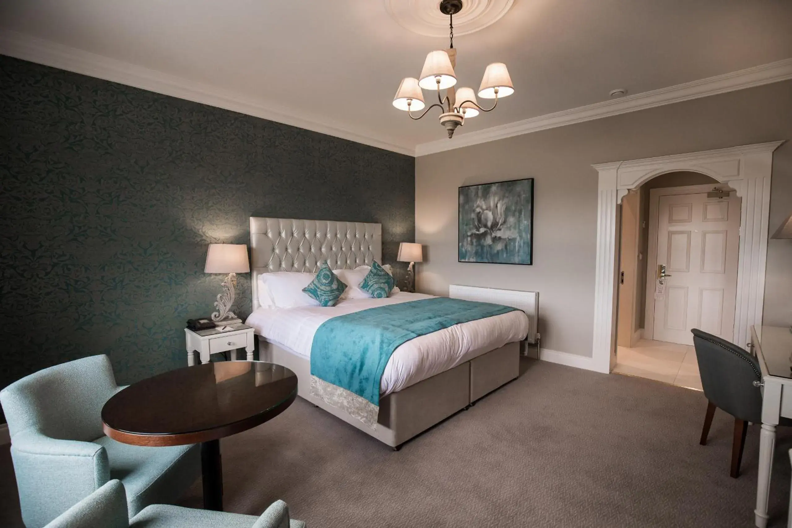 Deluxe Double or Twin Room in Clanard Court Hotel Deluxe Double or Twin Room in Clanard Court Hotel