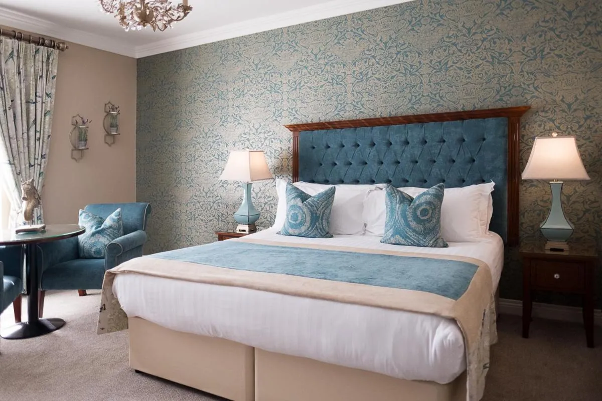 Bed in Clanard Court Hotel