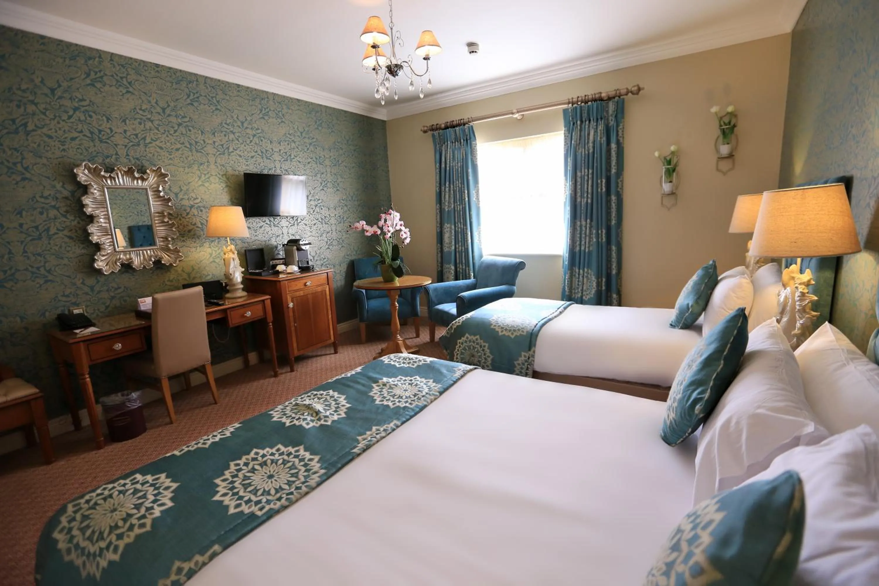 Day, Bed in Clanard Court Hotel