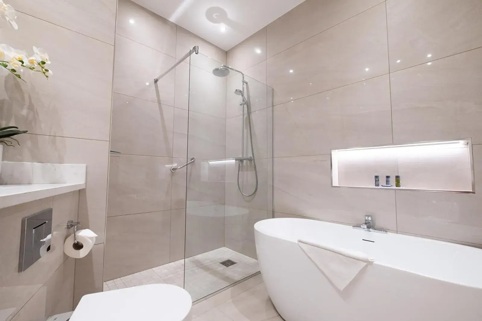 Suite with Garden View in Clanard Court Hotel Suite with Garden View in Clanard Court Hotel