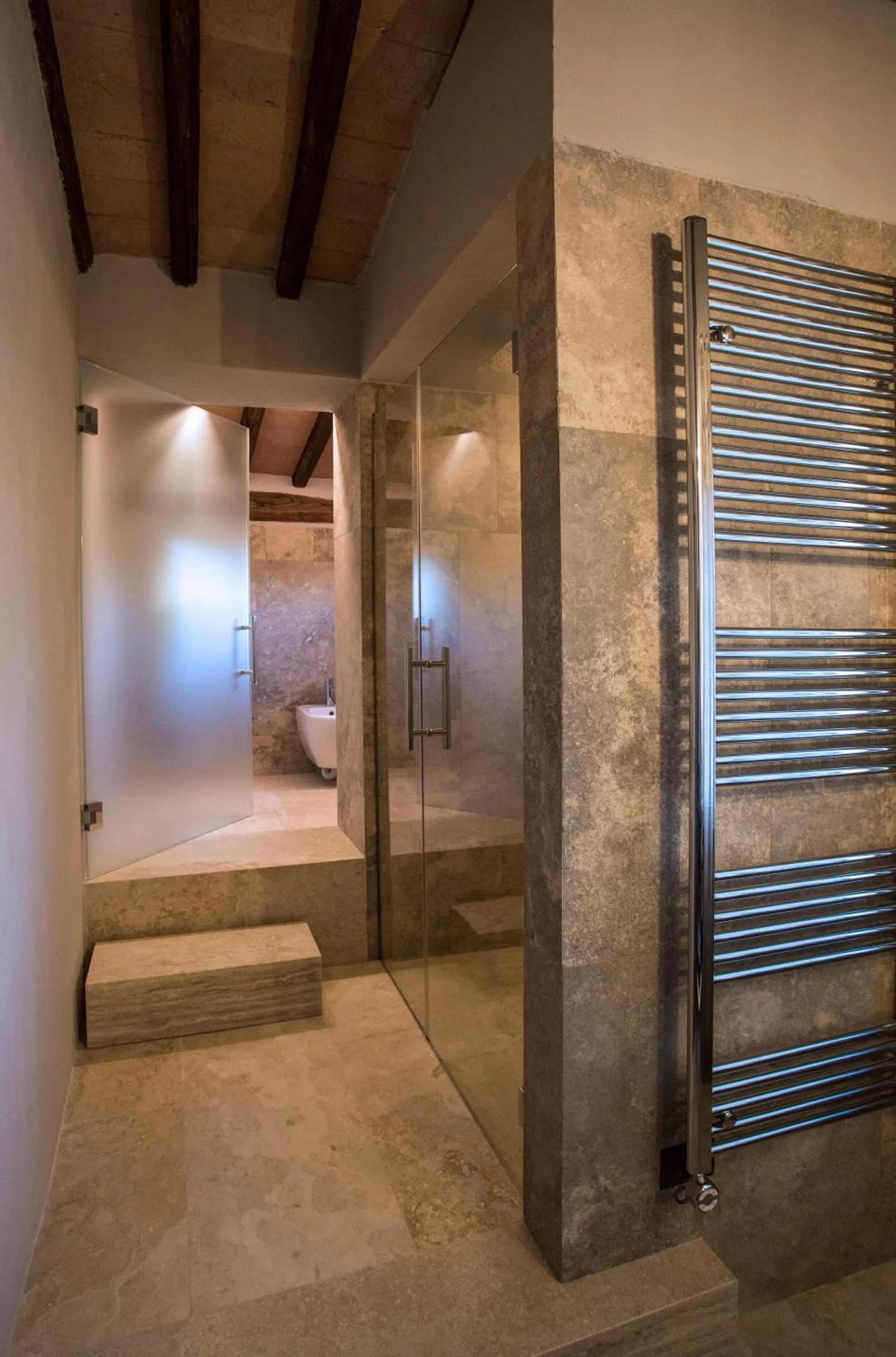 Bathroom in Mormoraia