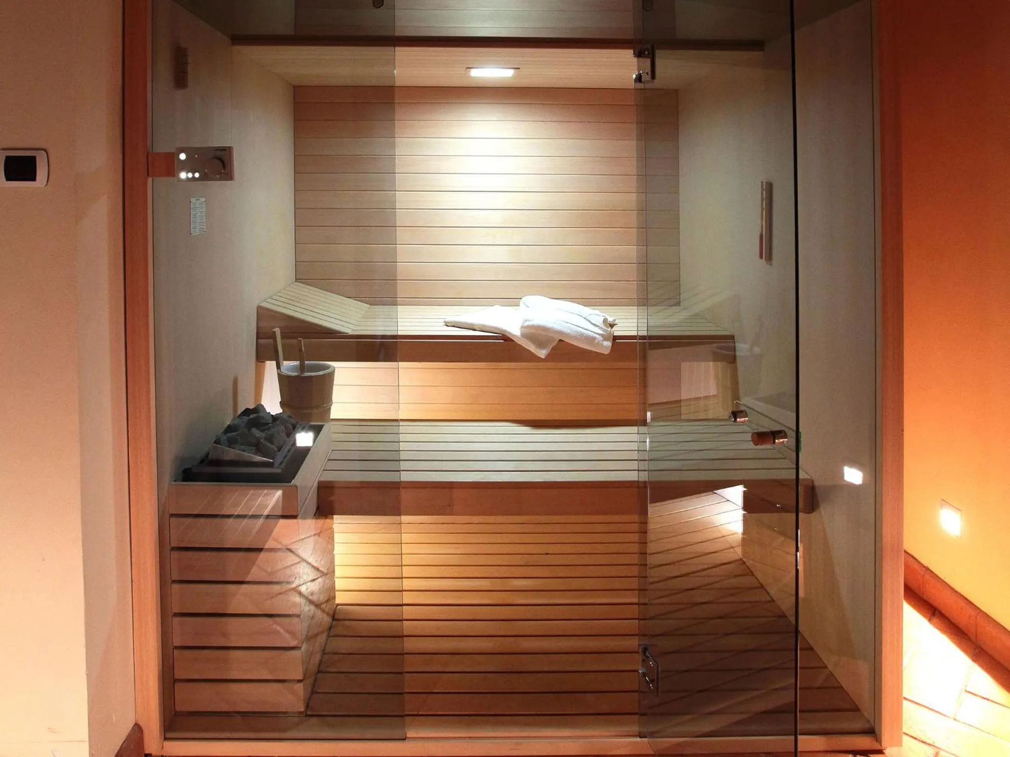 Sauna, Bed in Mormoraia