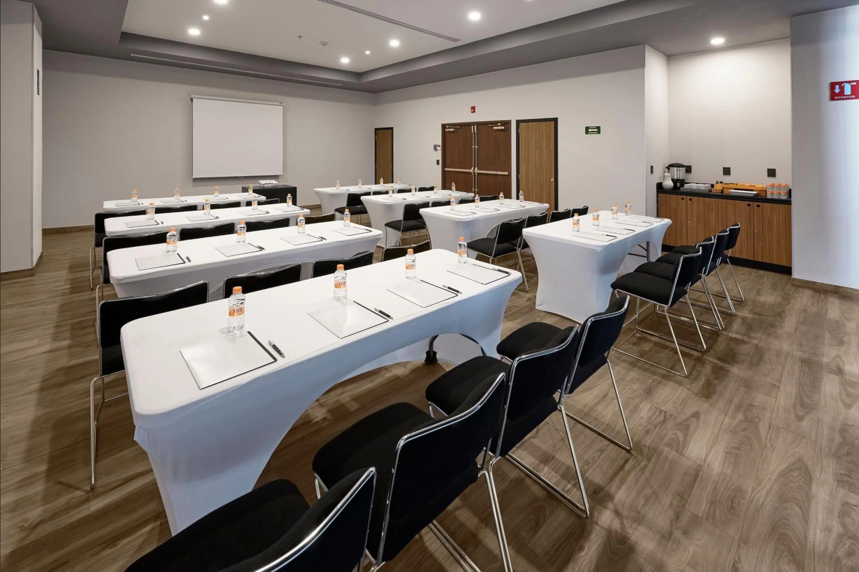 Meeting/conference room in City Express Plus by Marriott Ciudad de Mexico Interlomas