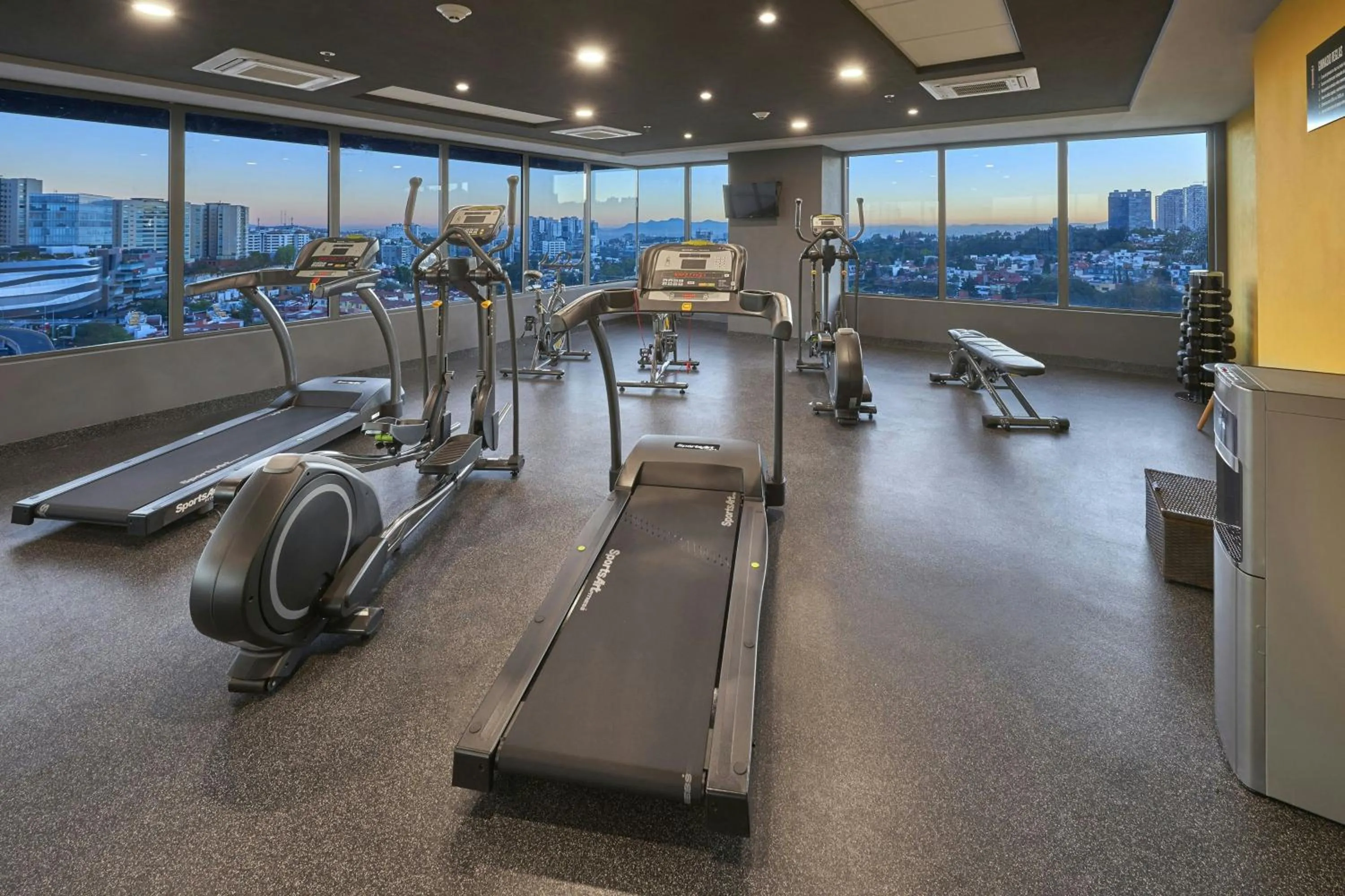Fitness centre/facilities in City Express Plus by Marriott Ciudad de Mexico Interlomas