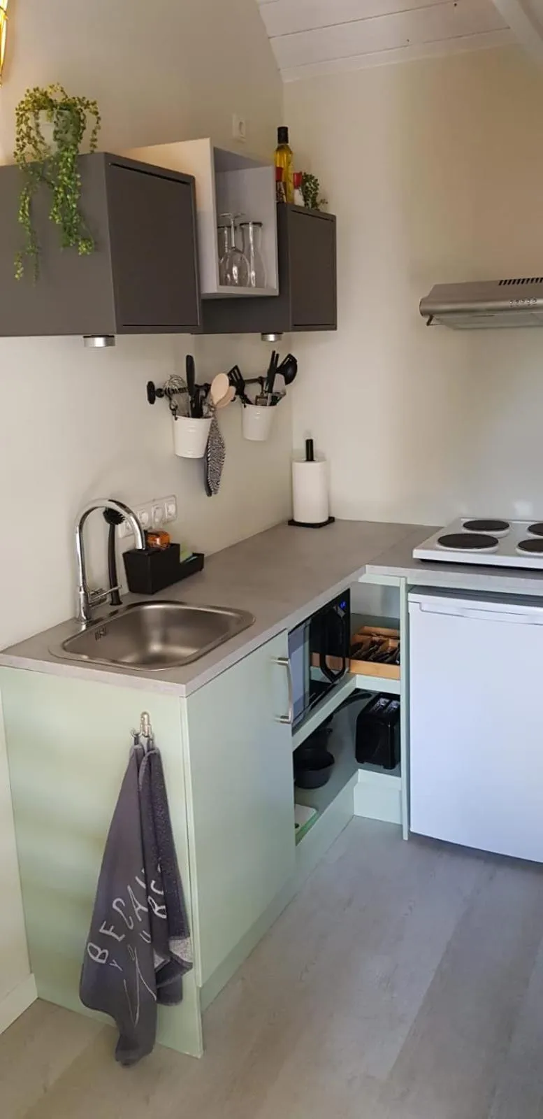 Kitchen or kitchenette in B&B Het Onderduukertje