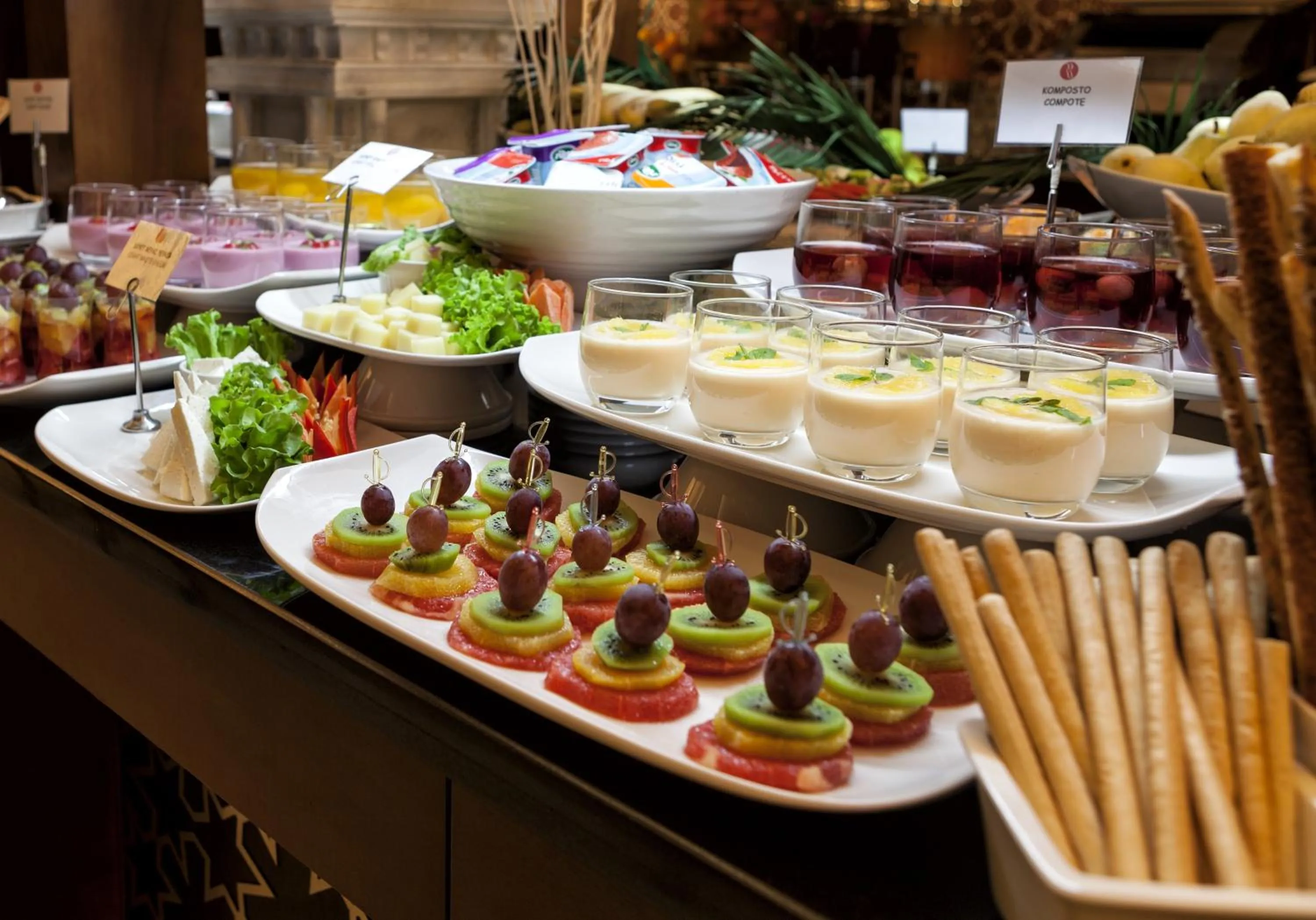 Restaurant/places to eat in Ramada Plaza By Wyndham Izmit