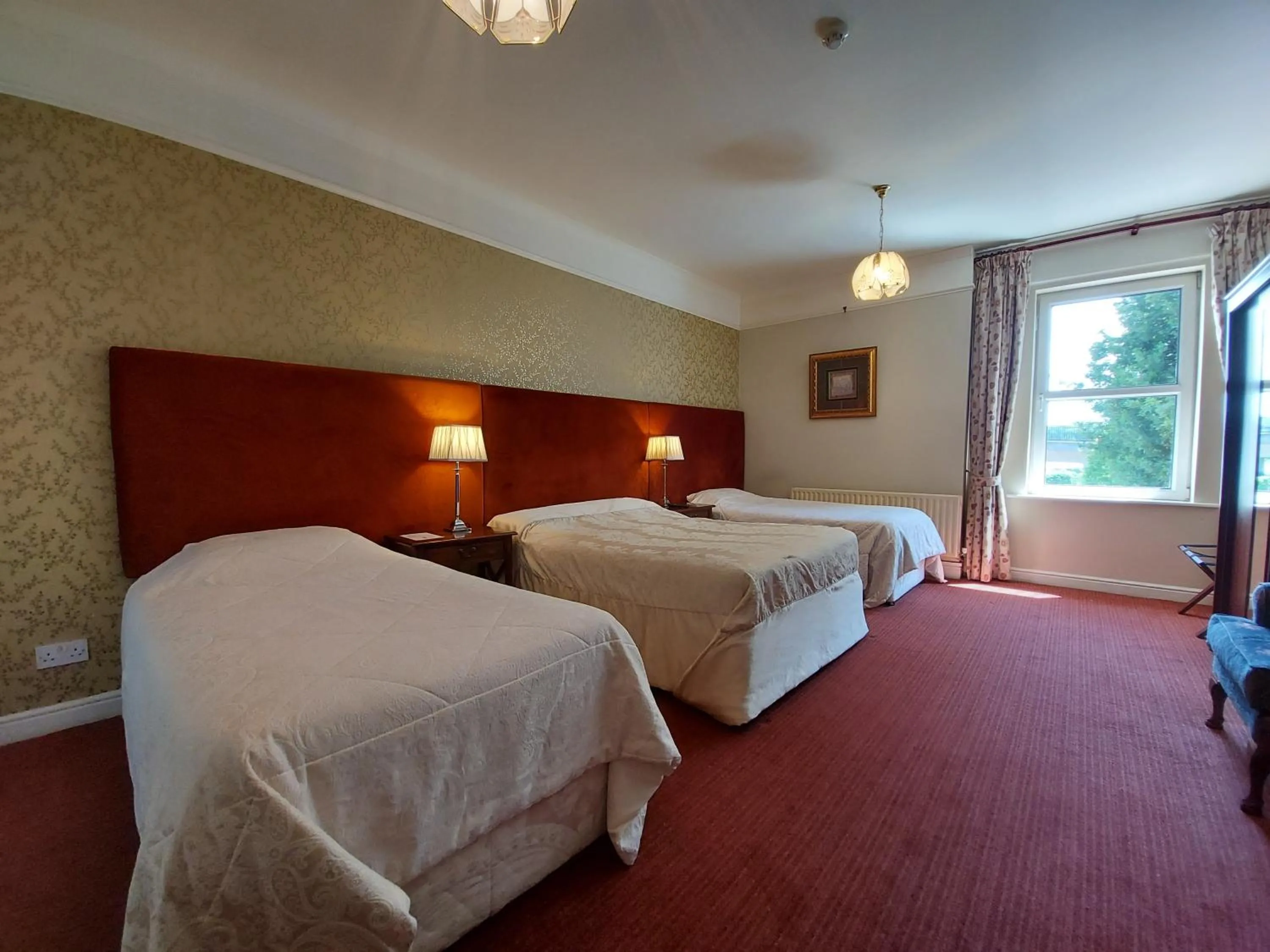 Bed in Belvedere Lodge