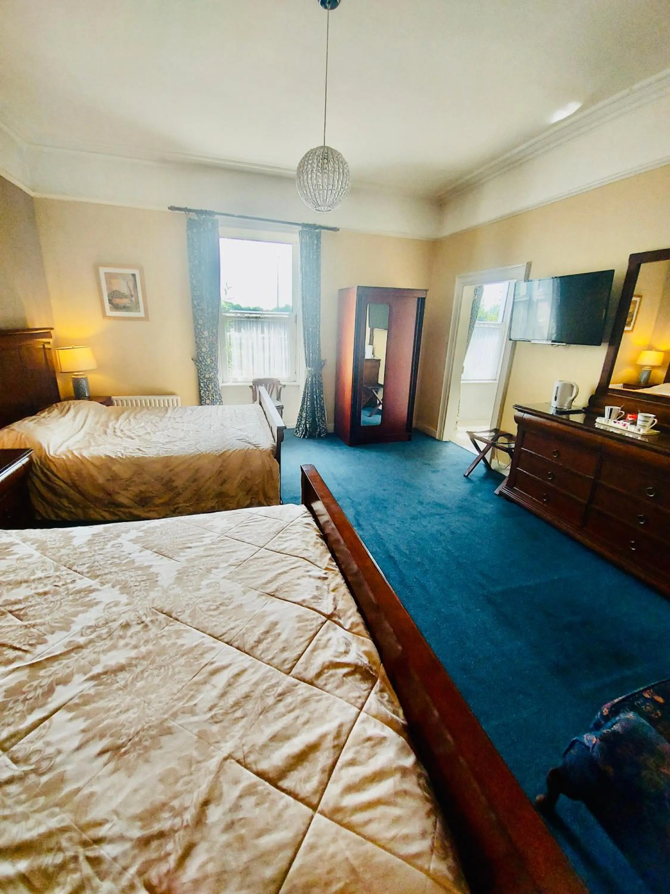 Bed in Belvedere Lodge
