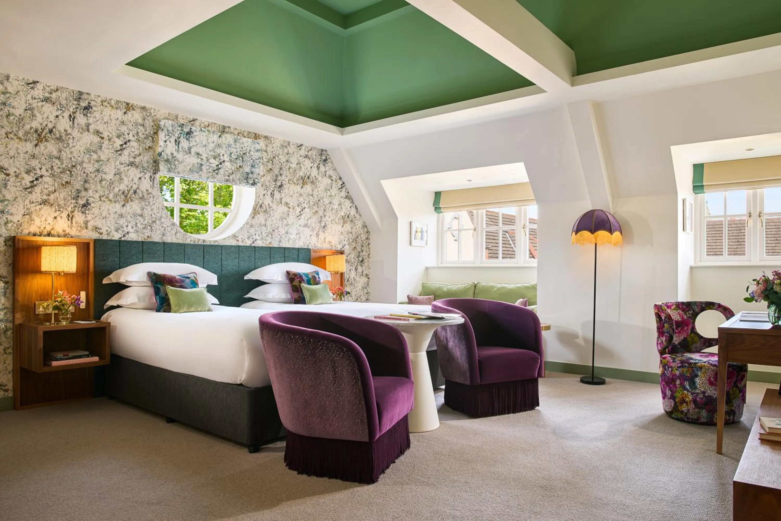 Bedroom, Bed in Dylan