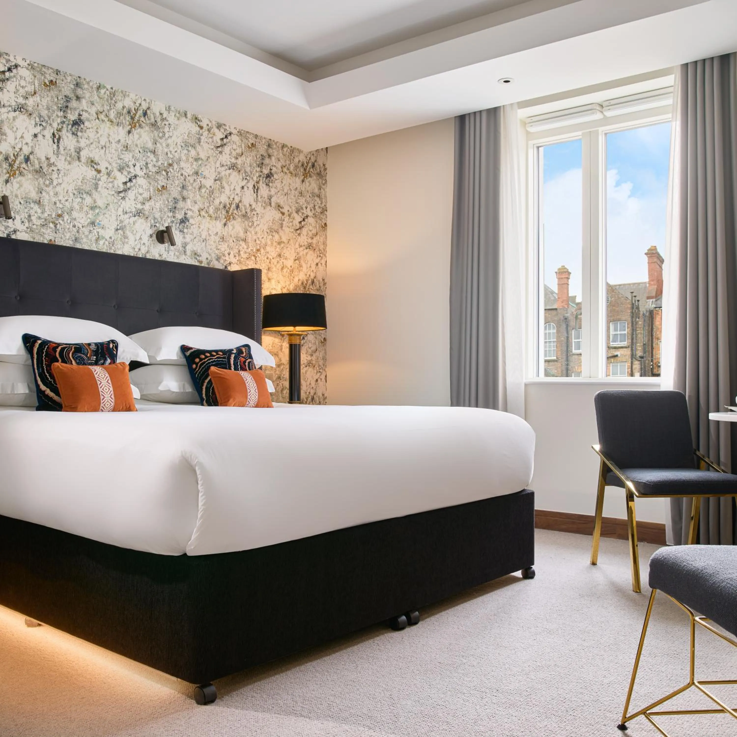 Bedroom, Bed in Dylan