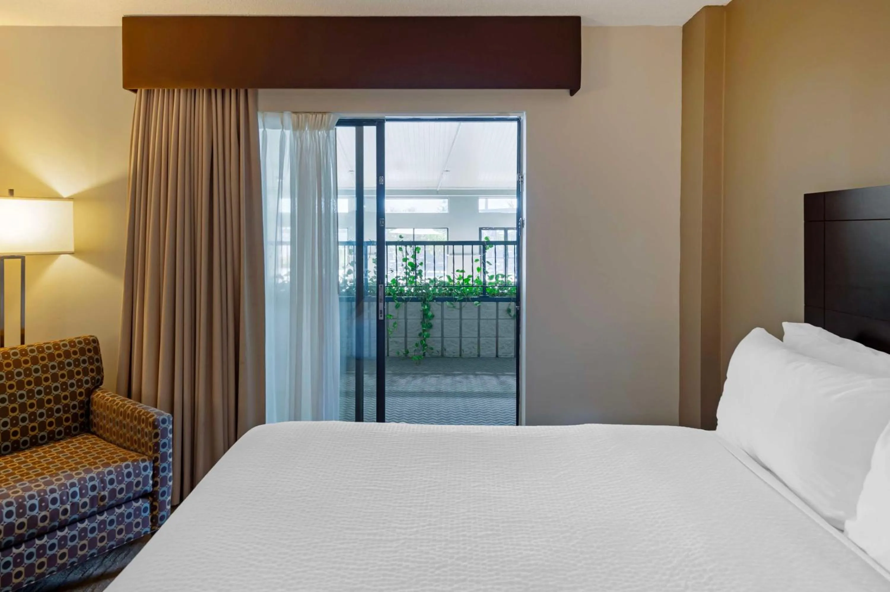 Bedroom, Bed in Best Western Pembroke Inn & Conference Centre