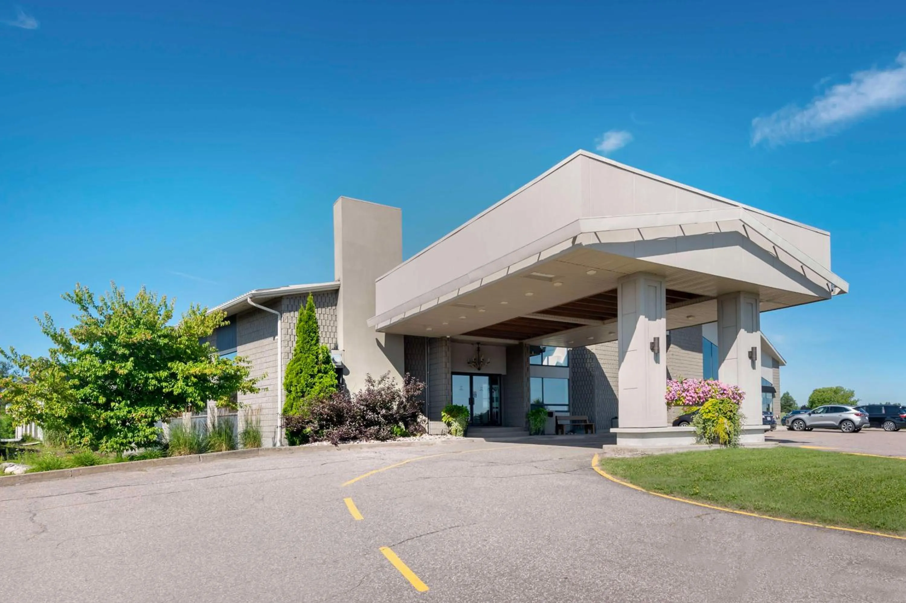 Property building in Best Western Pembroke Inn & Conference Centre