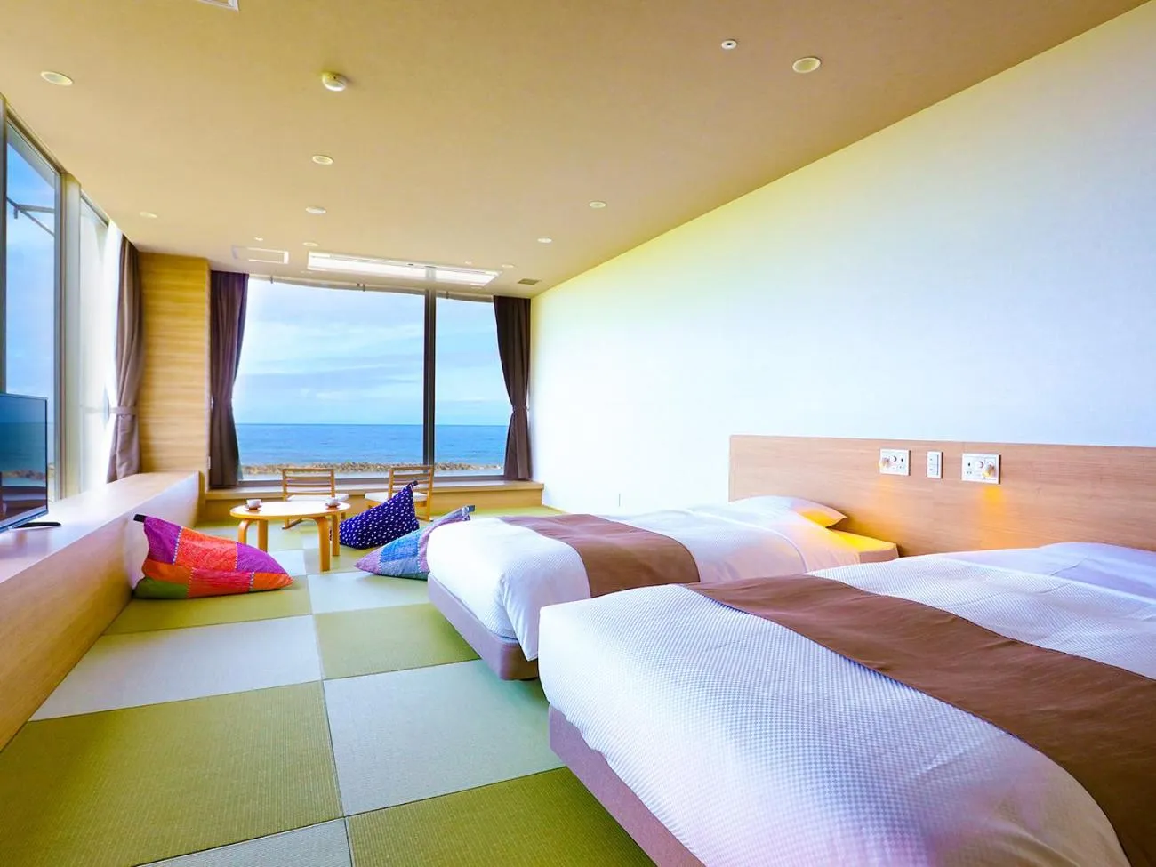 Photo of the whole room, Bed in Ooedo Onsen Monogatari Premium Shiomiso