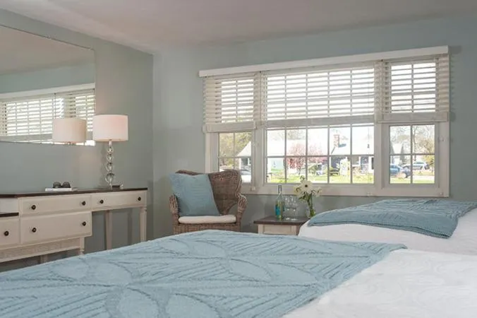 Queen Room with Two Queen Beds in Chatham Seafarer Inn