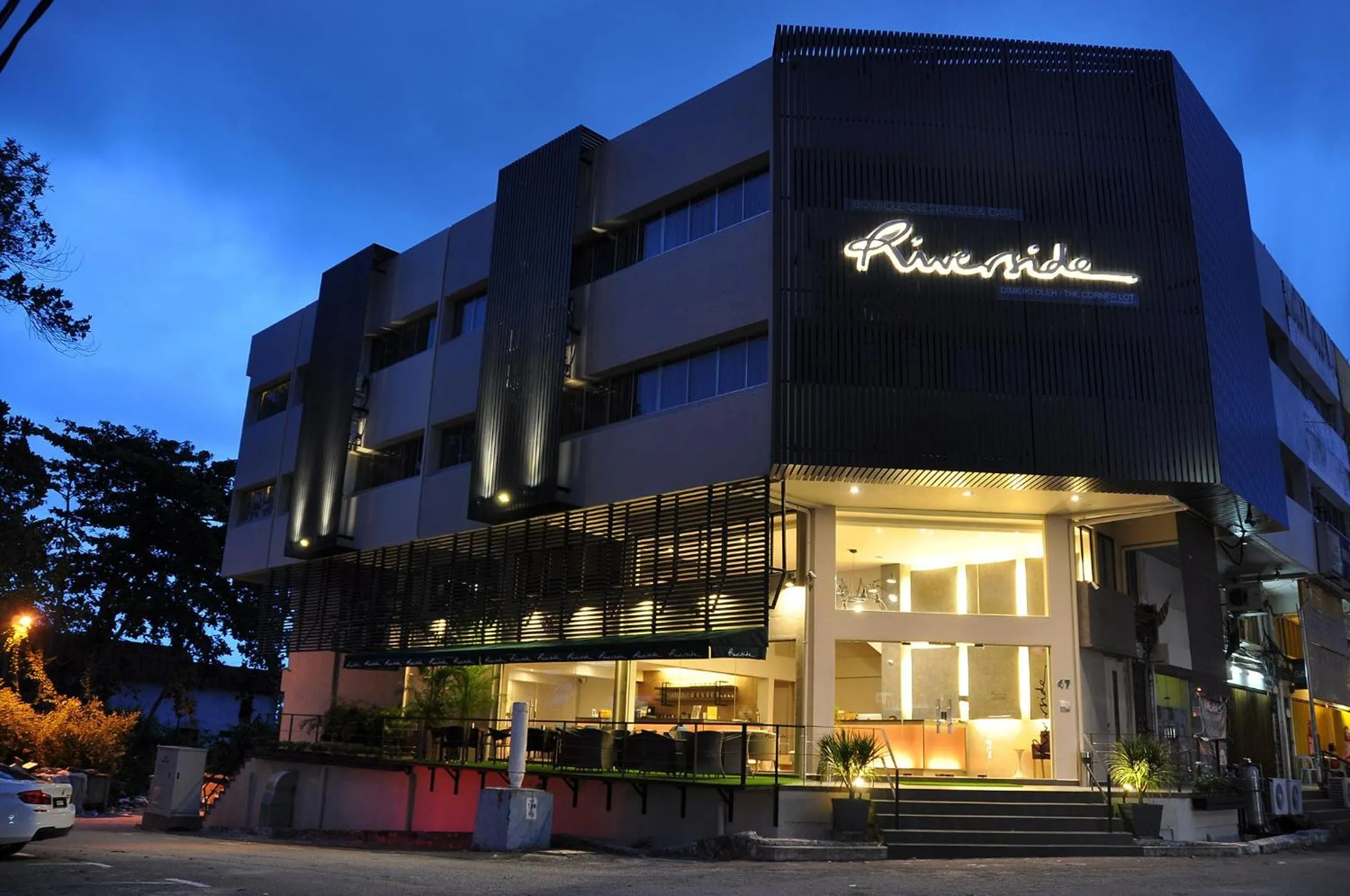 Riverside Boutique Hotel