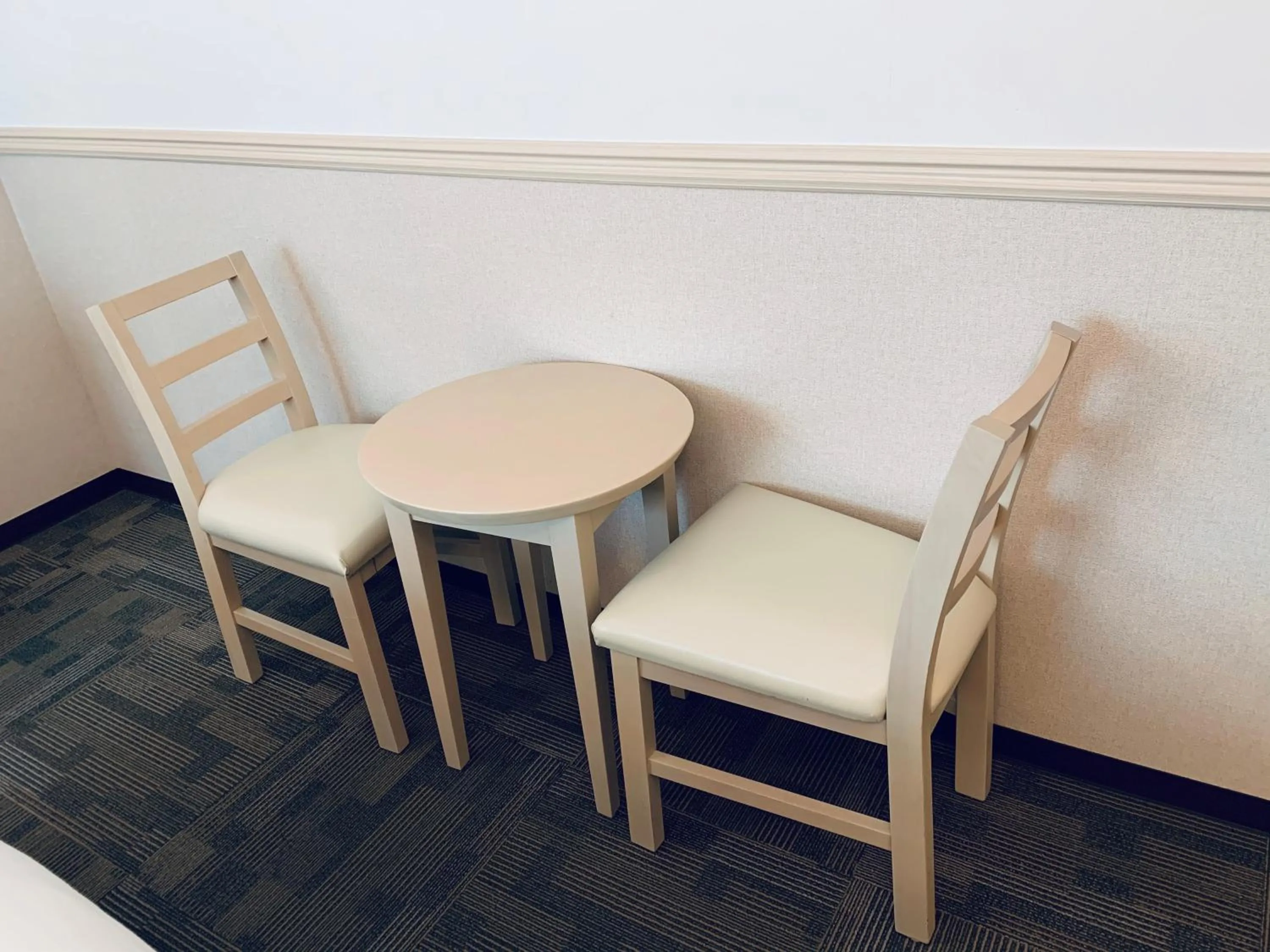 Seating area in Toyoko Inn Seoul Dongdaemun II